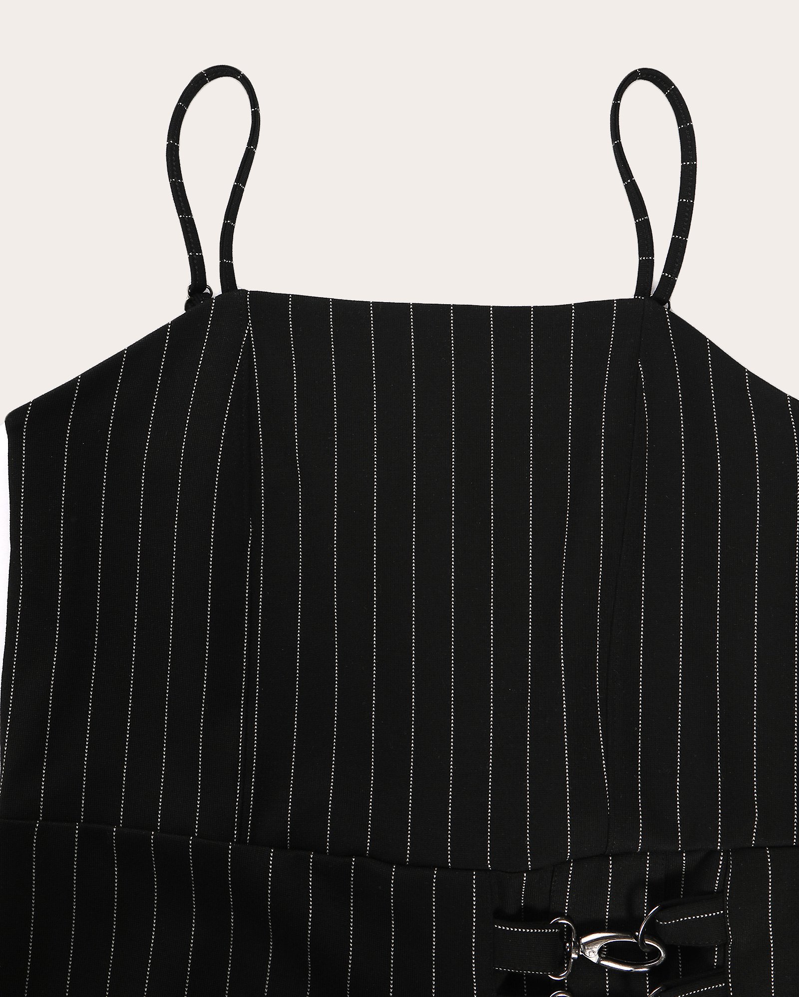 Vestido juvenil curto listrado com lastex preto