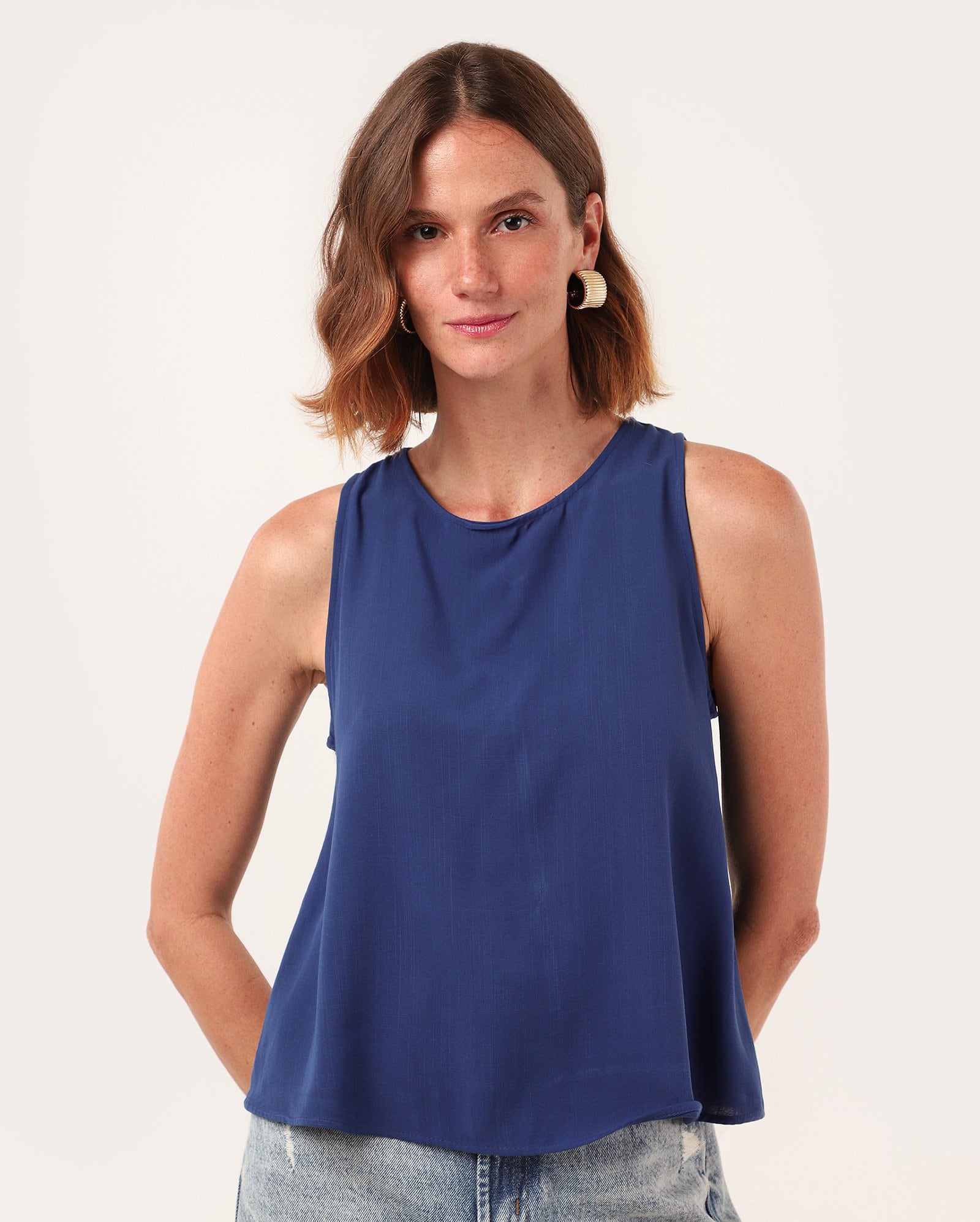 Regata feminina em viscose Antonia azul | Pool Basics