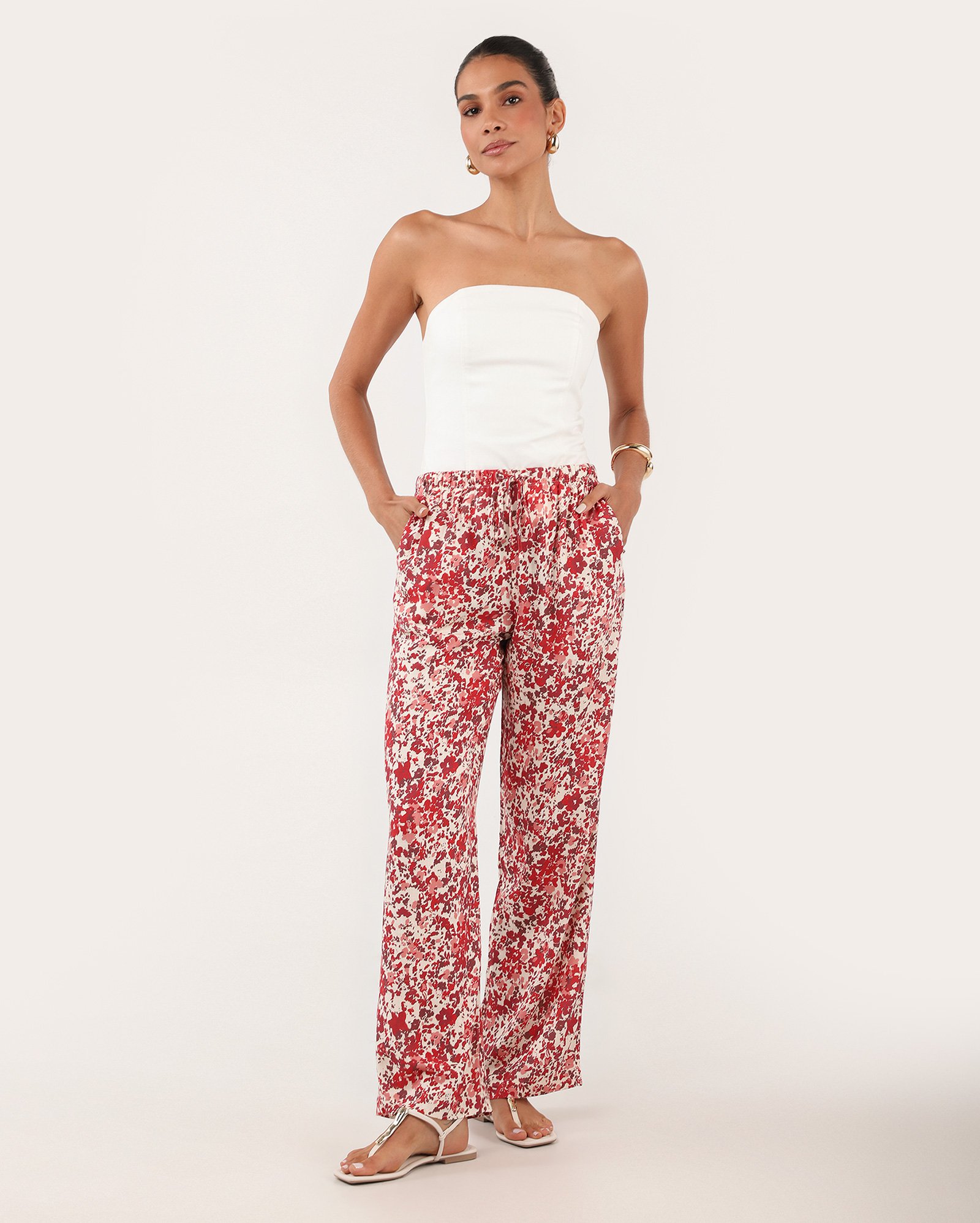 Calça feminina relaxed estampada vermelha | AK by Riachuelo