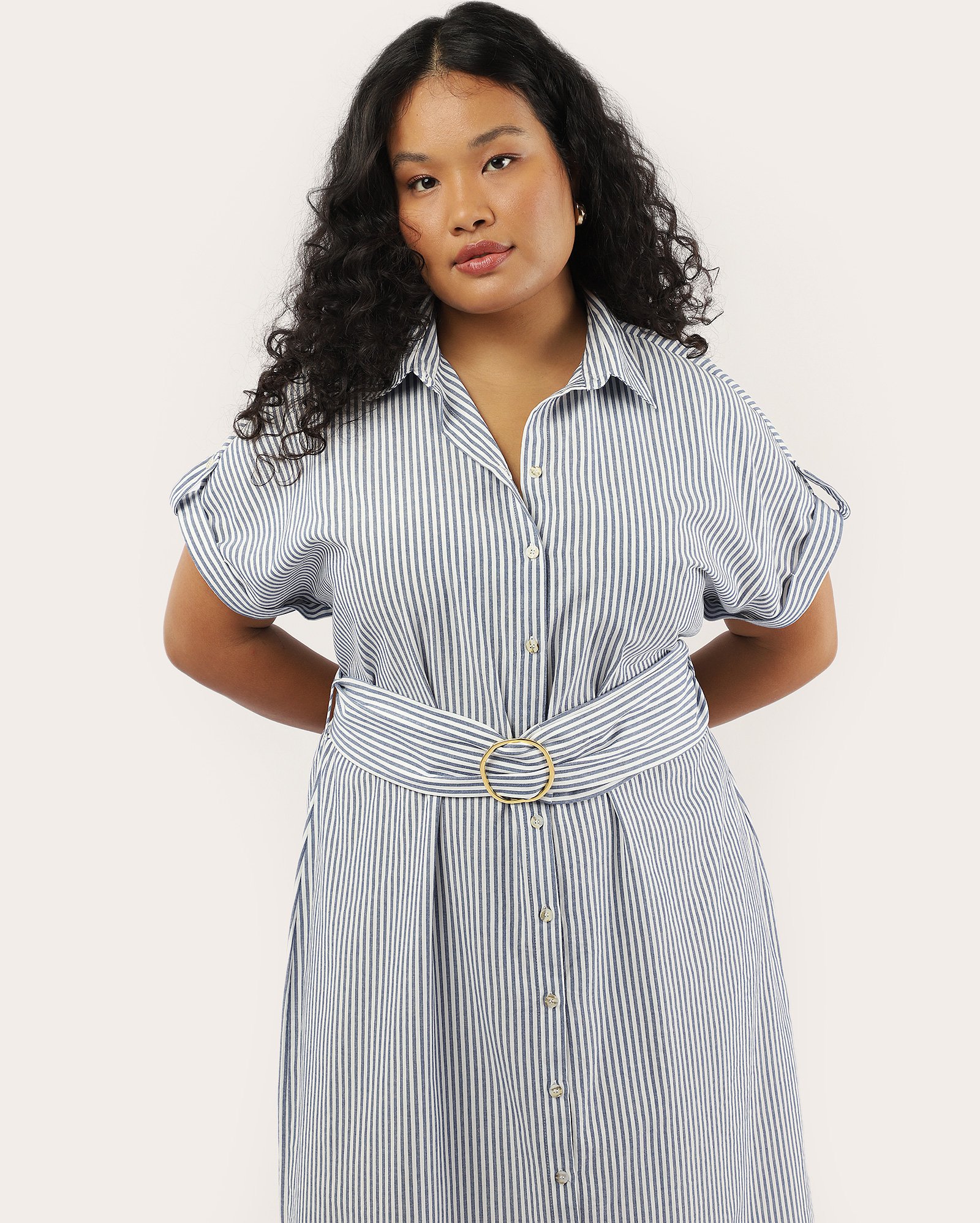 Chemise plus size midi com faixa listrada multicor