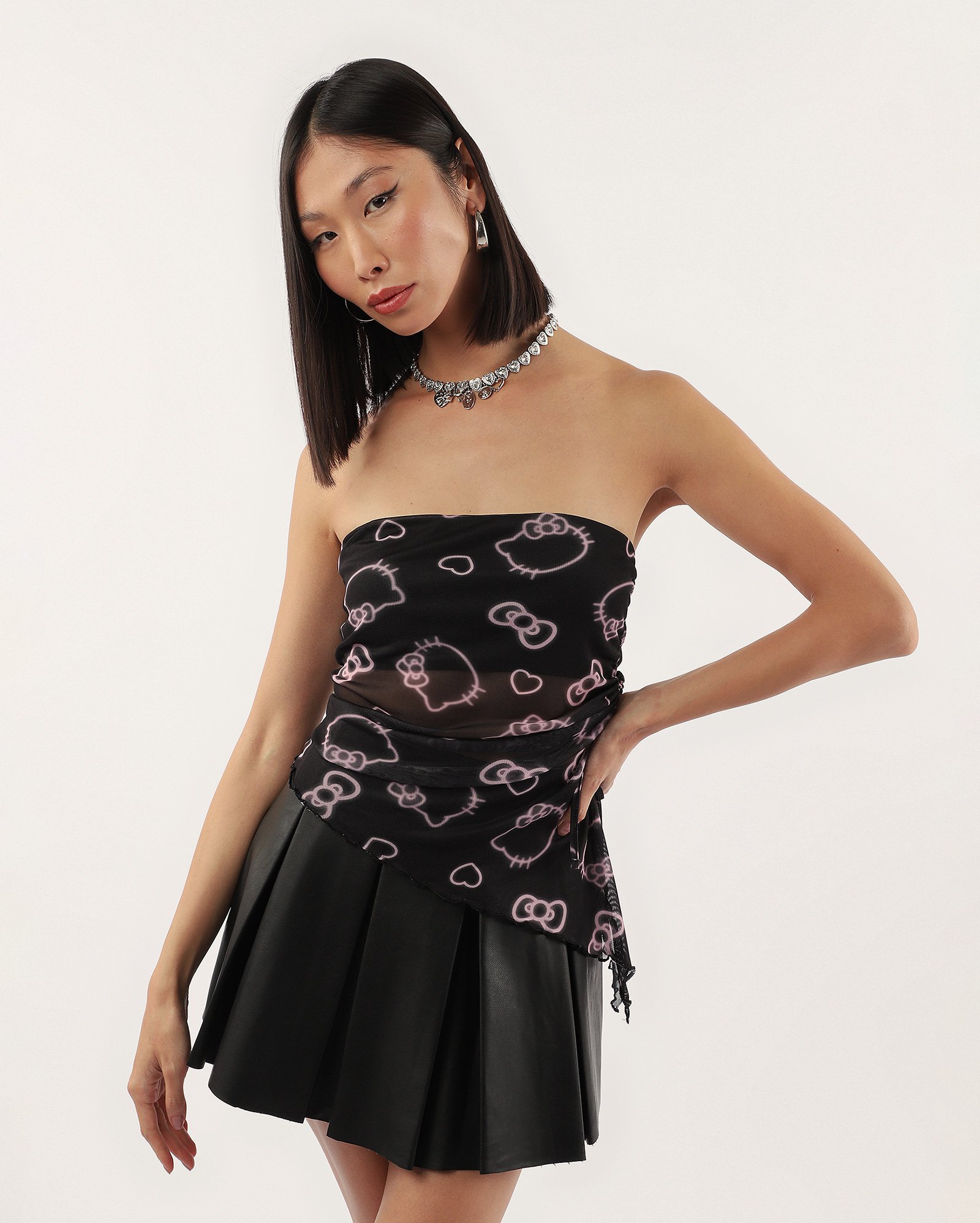 Top strapless em tule Hello Kitty com laço preto | Sanrio