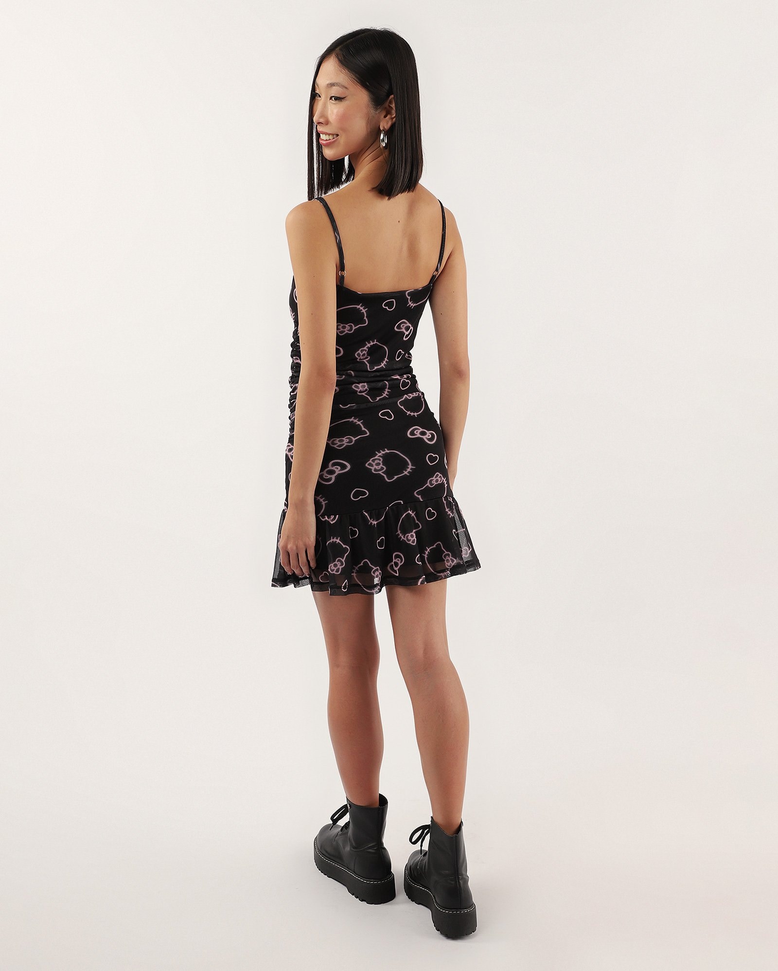 Vestido curto reto Hello Kitty em tule preto | Sanrio — foto 5