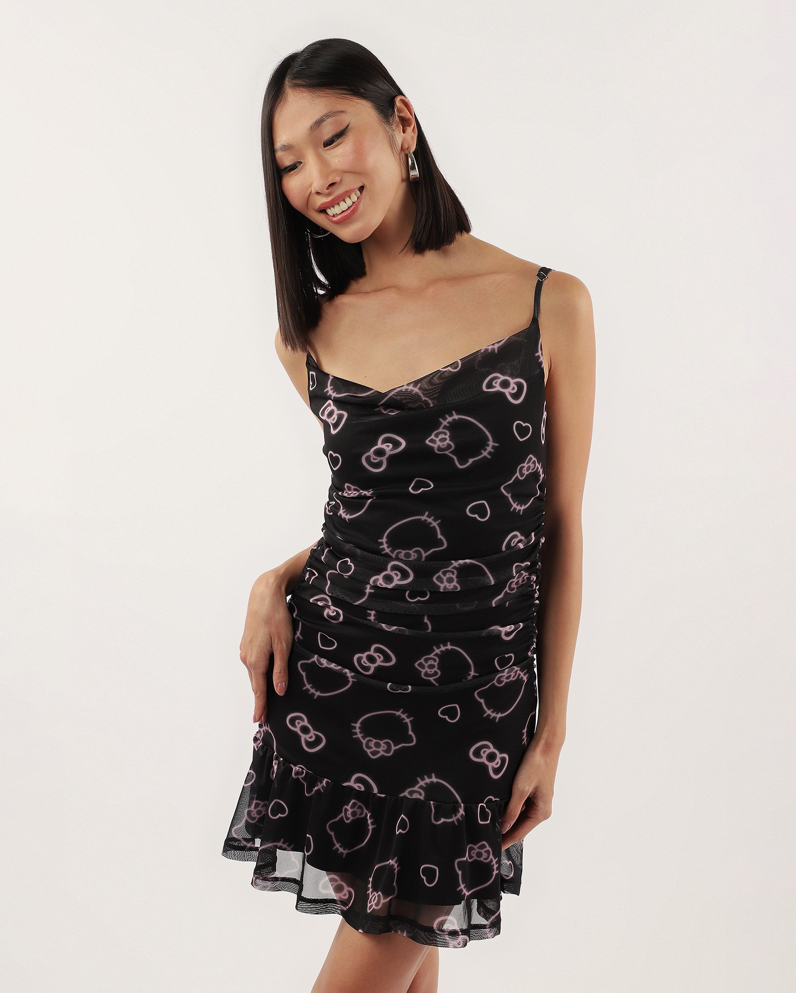 Vestido curto reto Hello Kitty em tule preto | Sanrio — foto 2