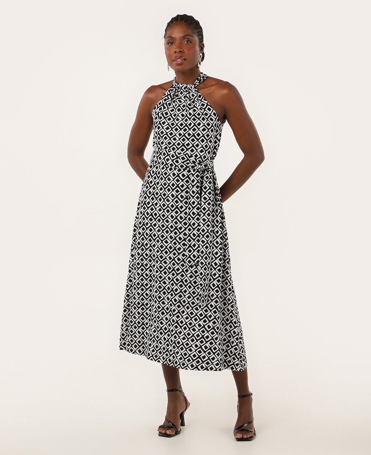 Riachuelo Vestido midi evasê Helena em viscose decote trapézio