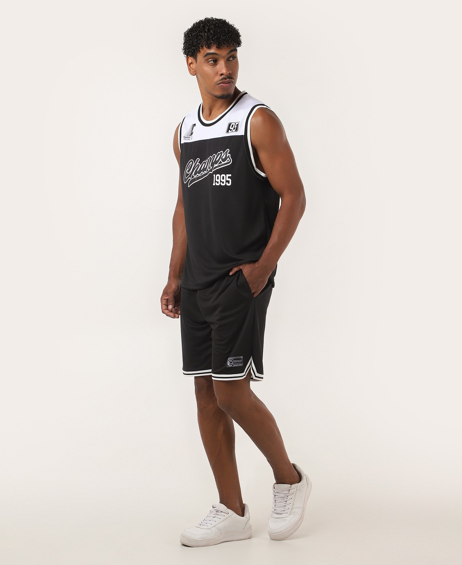 Bermuda esportiva masculina reta basquete preta | BodyWork by Riachuelo
