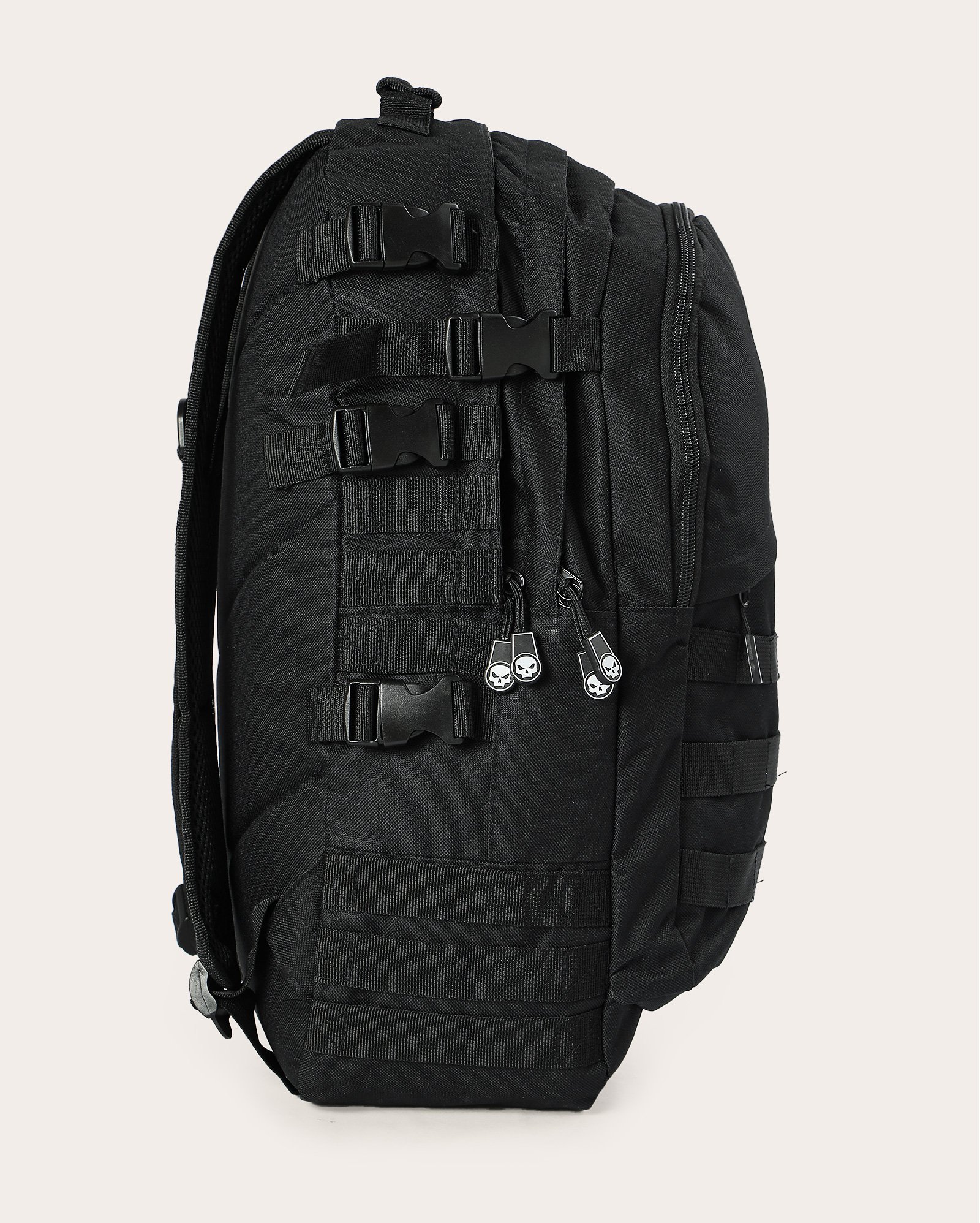 Mochila masculina black skull com mosquetão - Preto | Clio Style