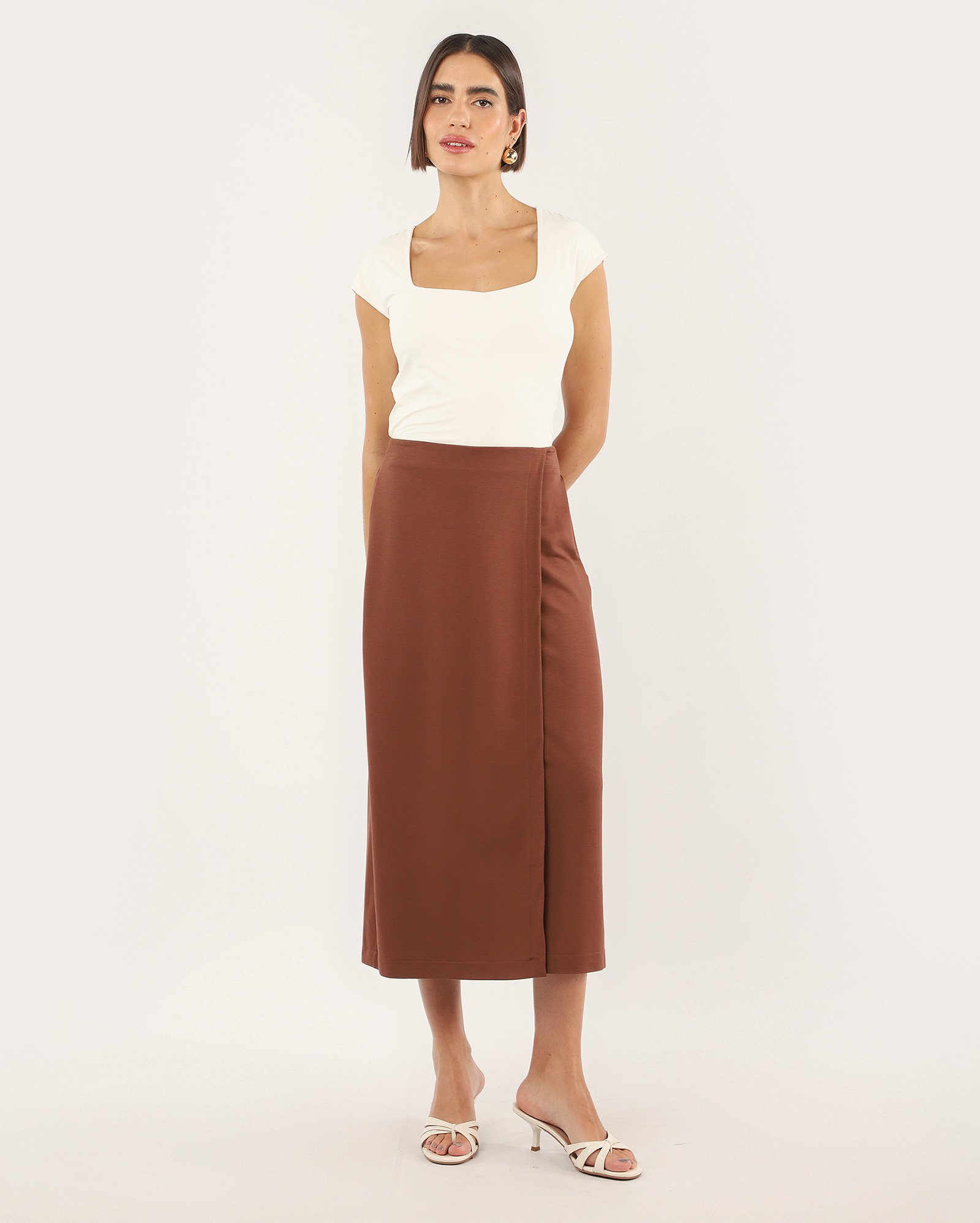 Saia midi evasê transpassada com viscose - marrom