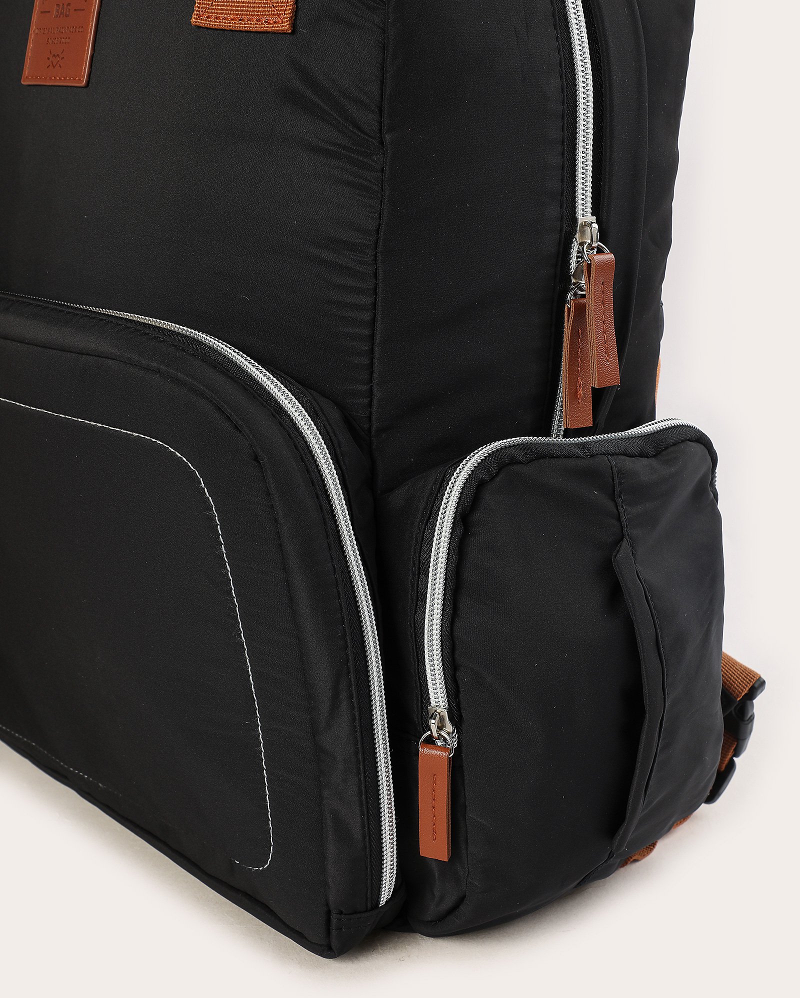 Mochila feminina mommy bag com trocador - Preto | Clio Style