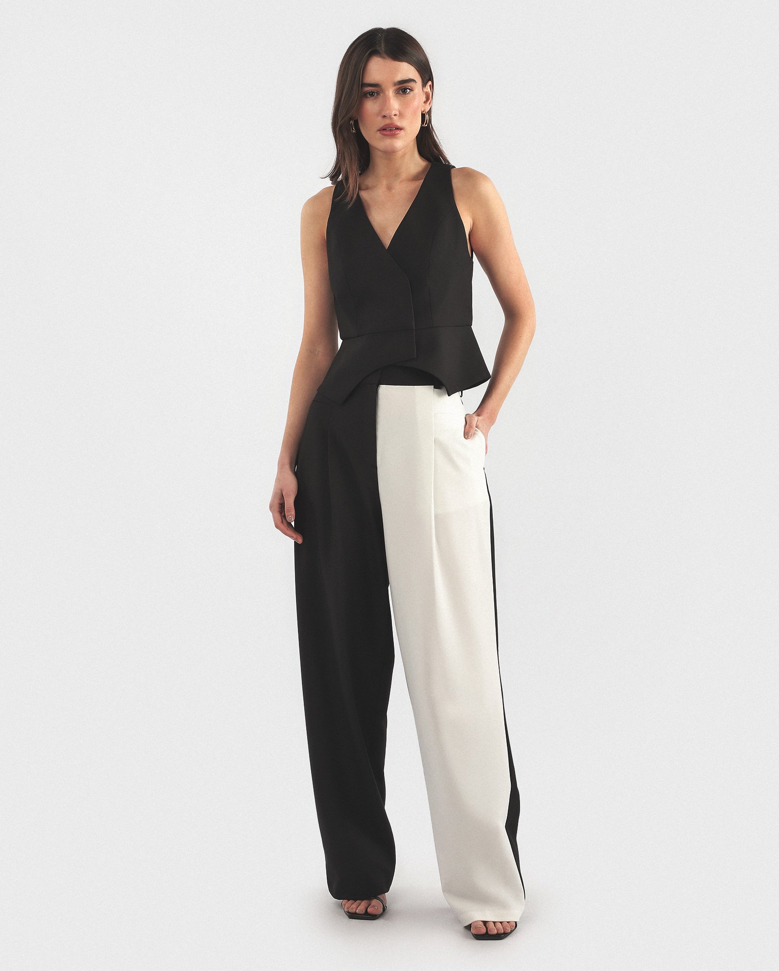 Calça feminina Riga reta alfaiatada