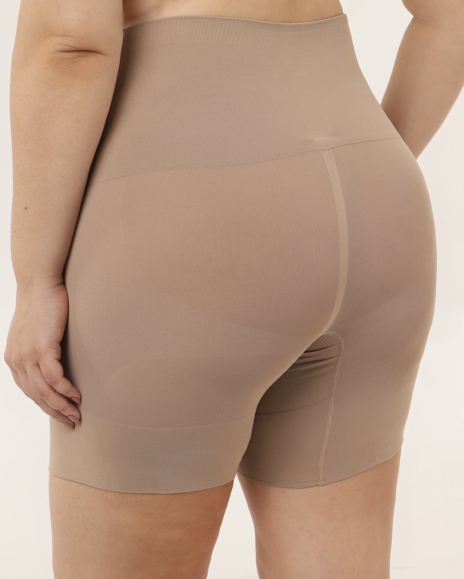 Bermuda modeladora plus size feminina lisa bege | Trifil