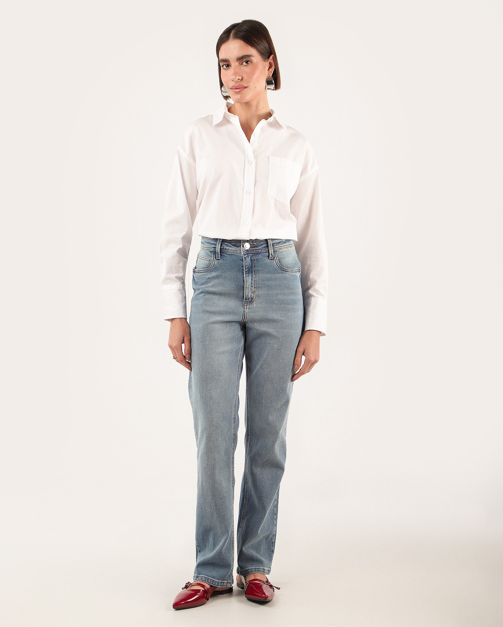 Calça jeans feminina reta cintura média denim médio | Pool Jeans