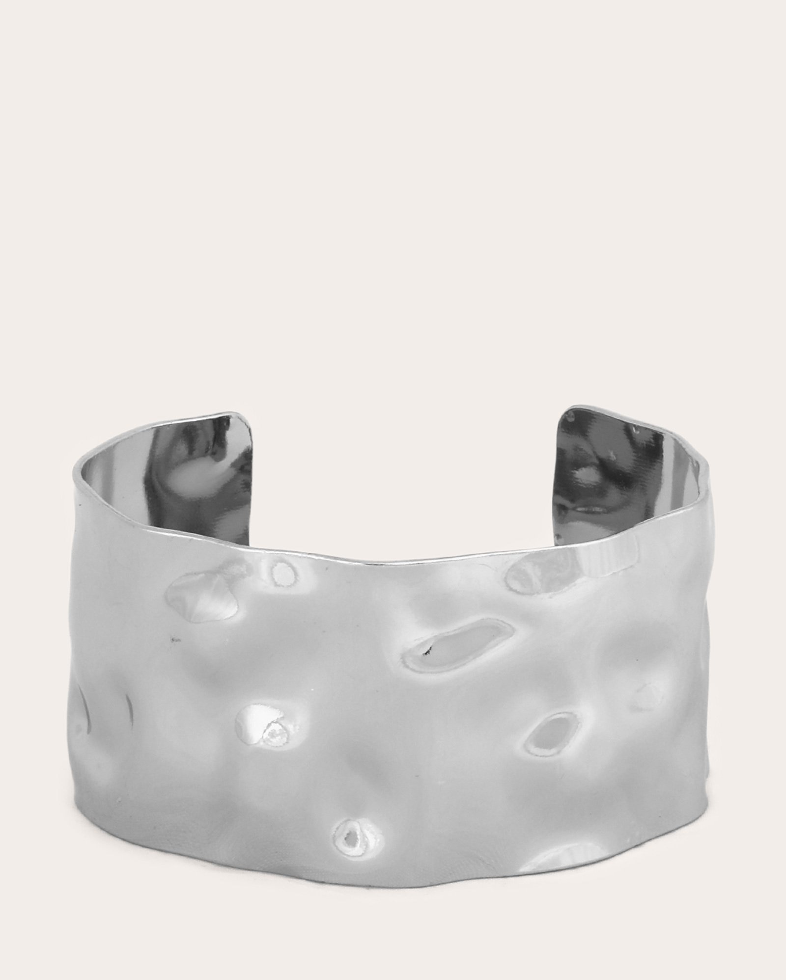 Bracelete feminino martelado prata | Accessori by Riachuelo