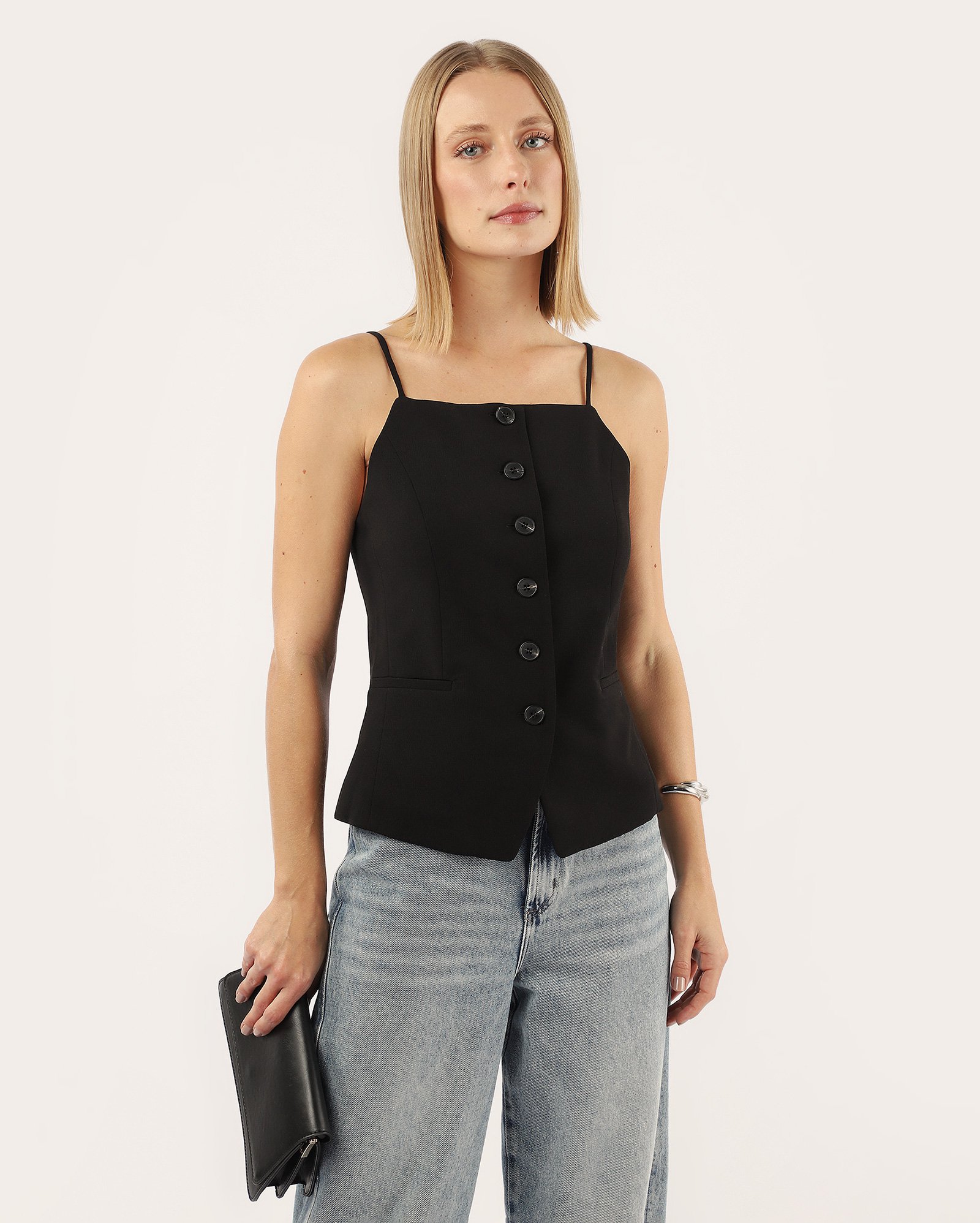 Colete feminino acinturado com botões - Preto | AK