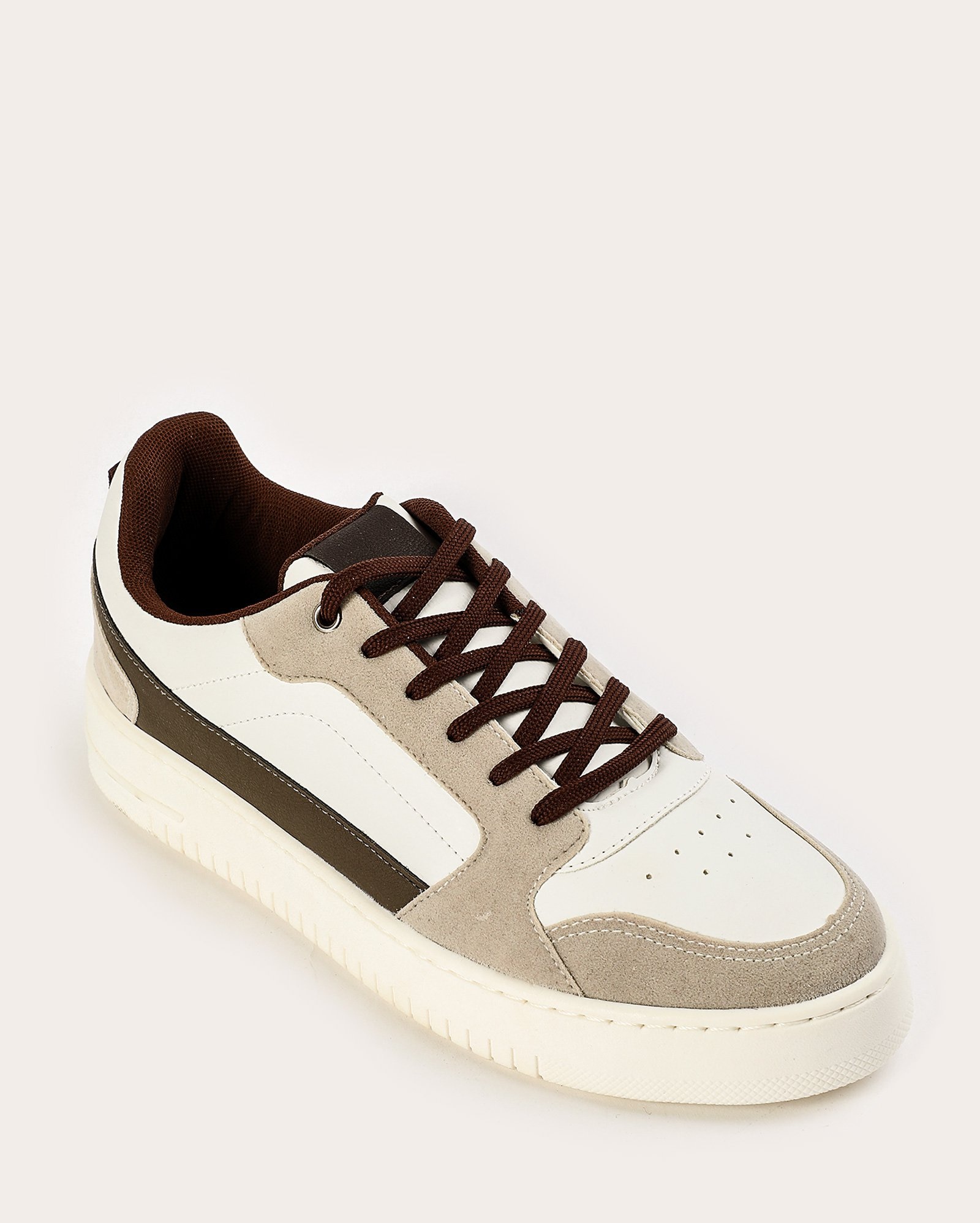 Tênis casual masculino cano baixo com recortes branco | Riachuelo