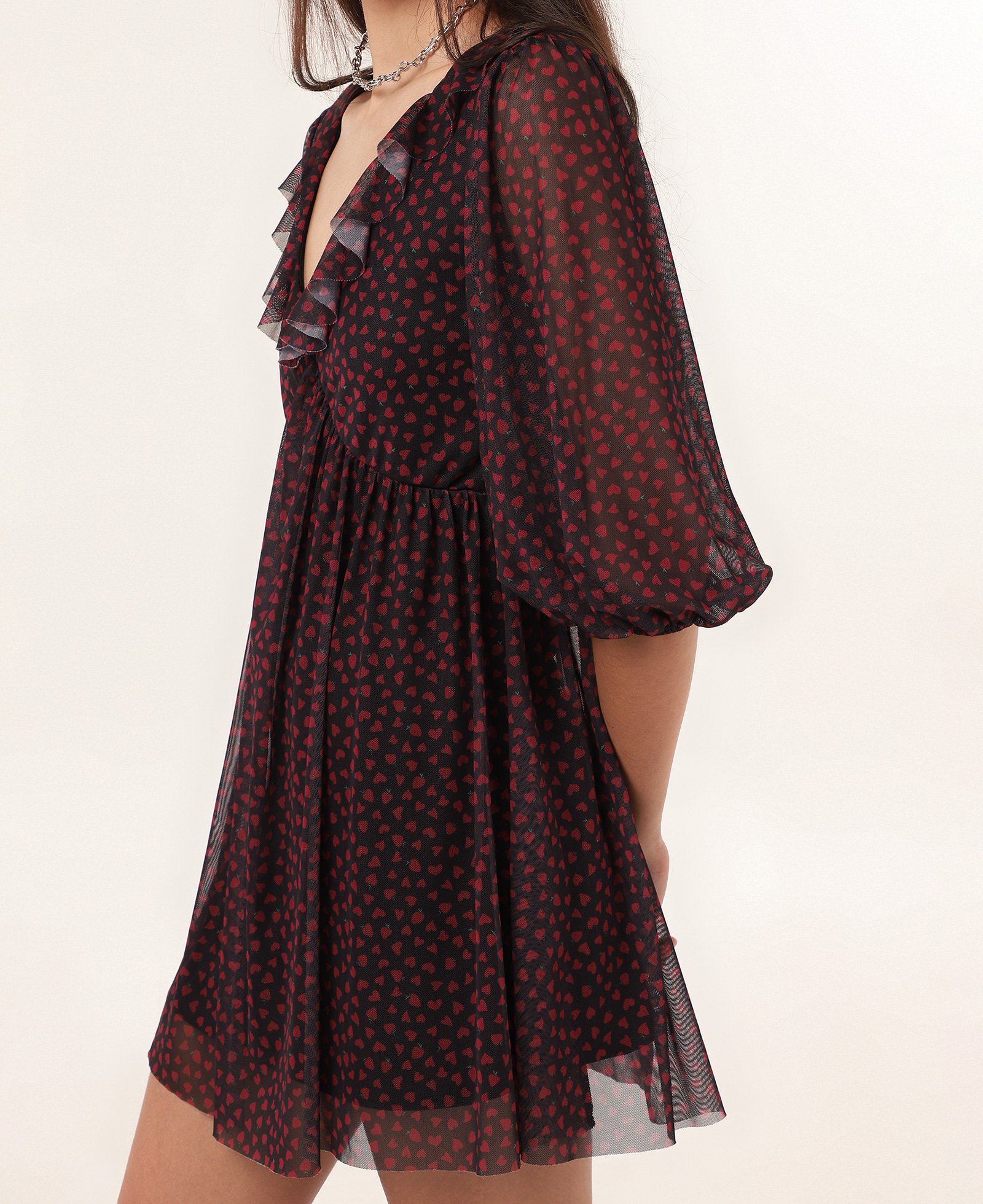 Vestido curto evasê em tule corações preto | Pool — foto 3