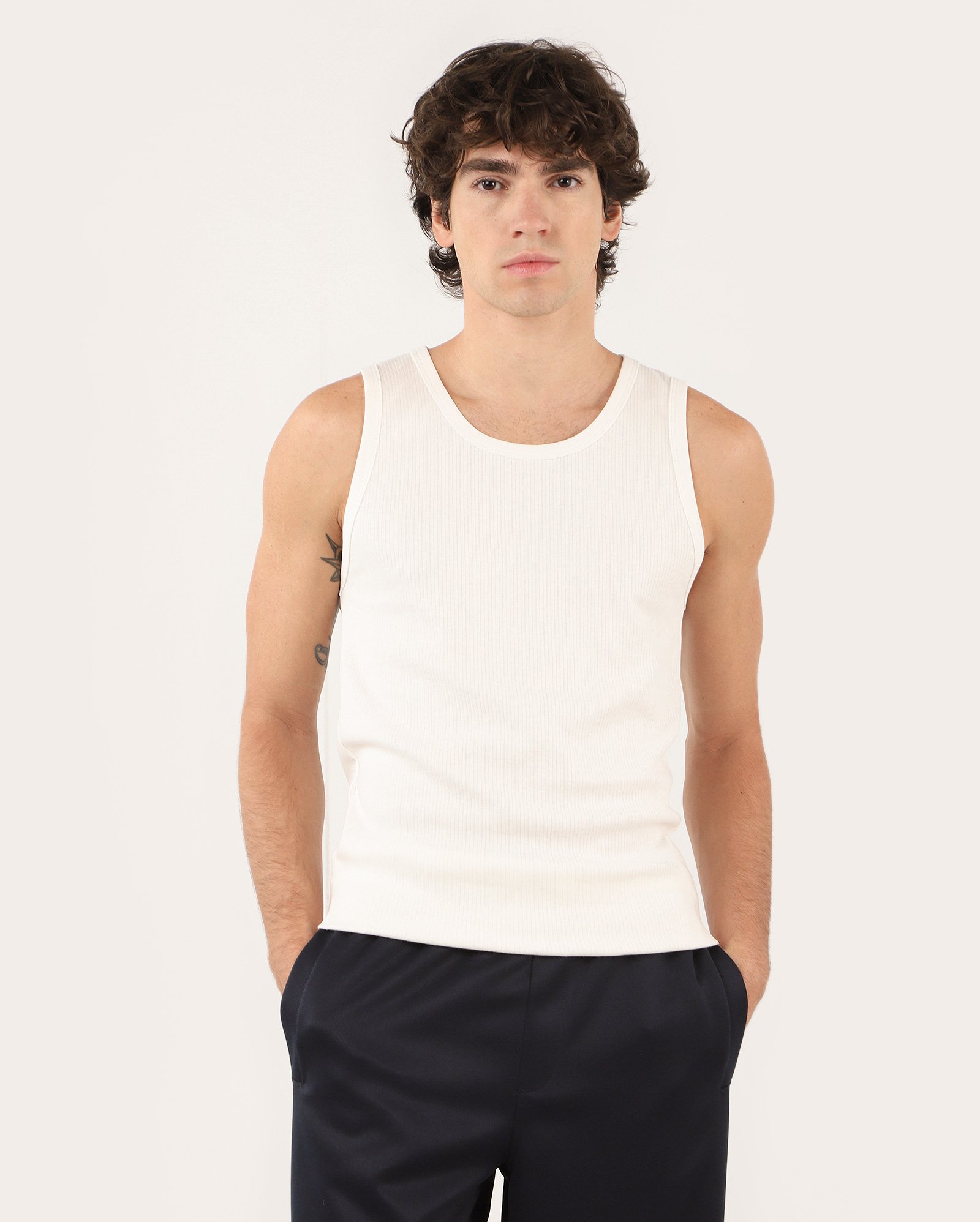 Regata masculina slim canelada - Branco