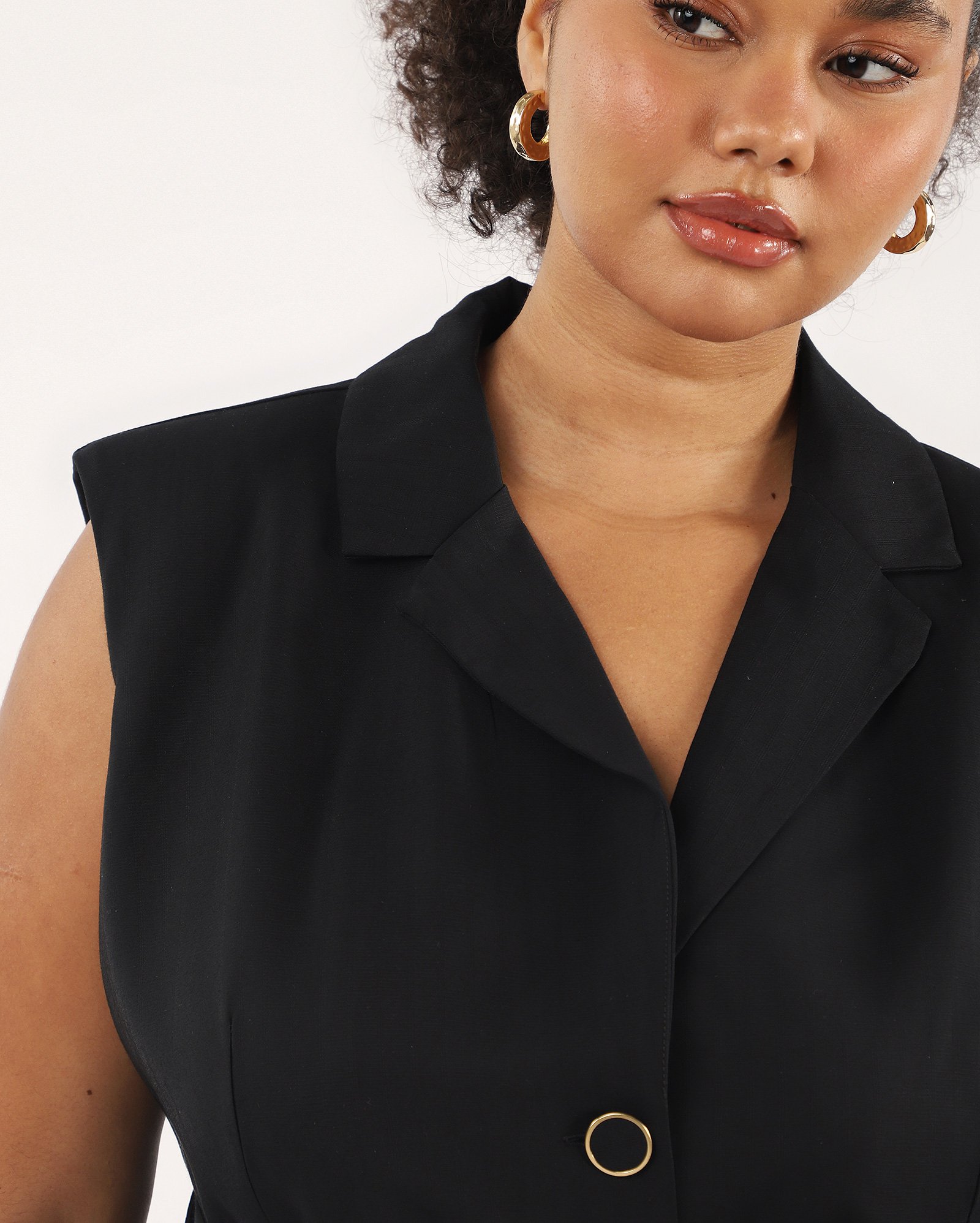 Colete plus size feminino alfaiatado com amarração - preto