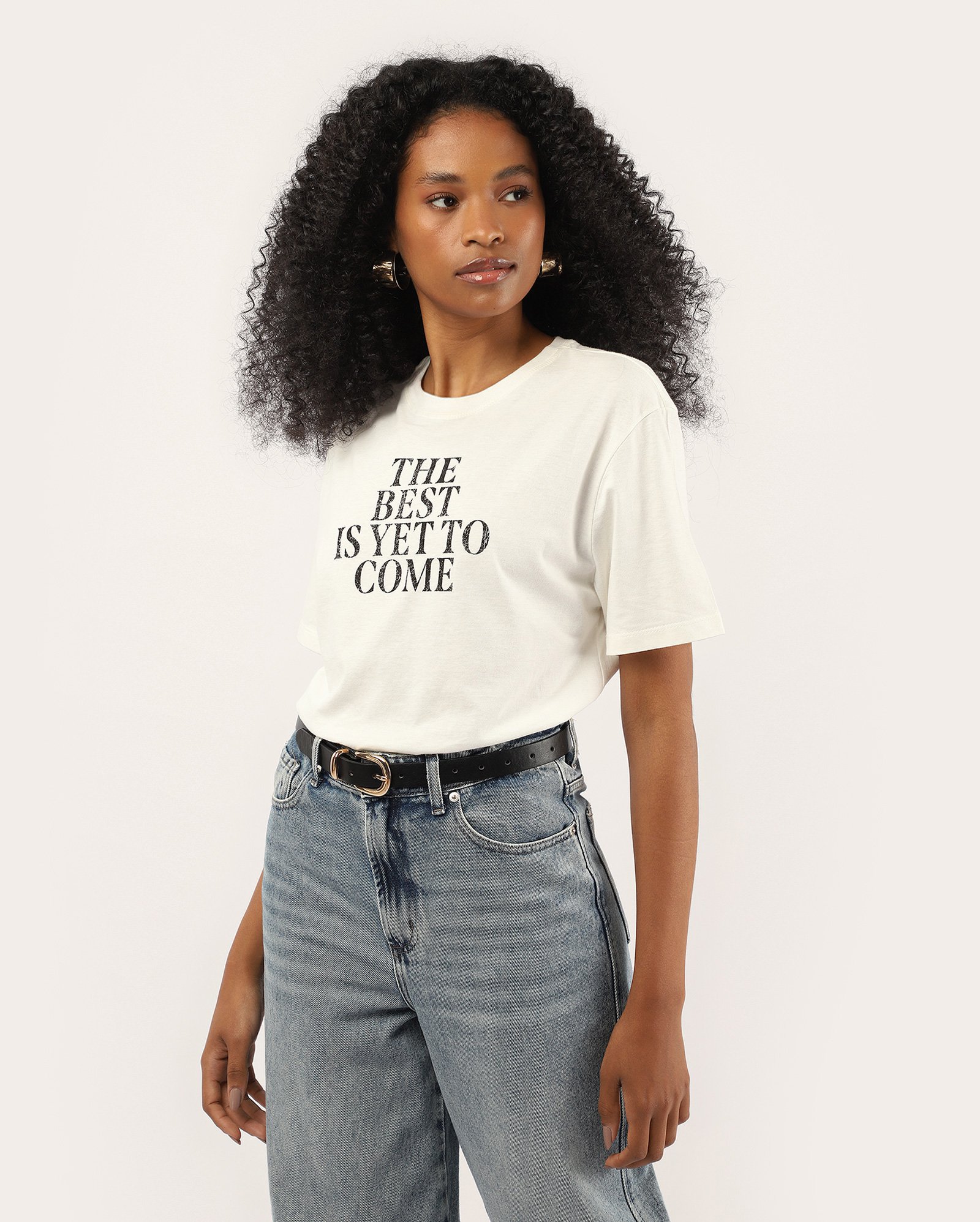 Camiseta feminina regular com lettering branca