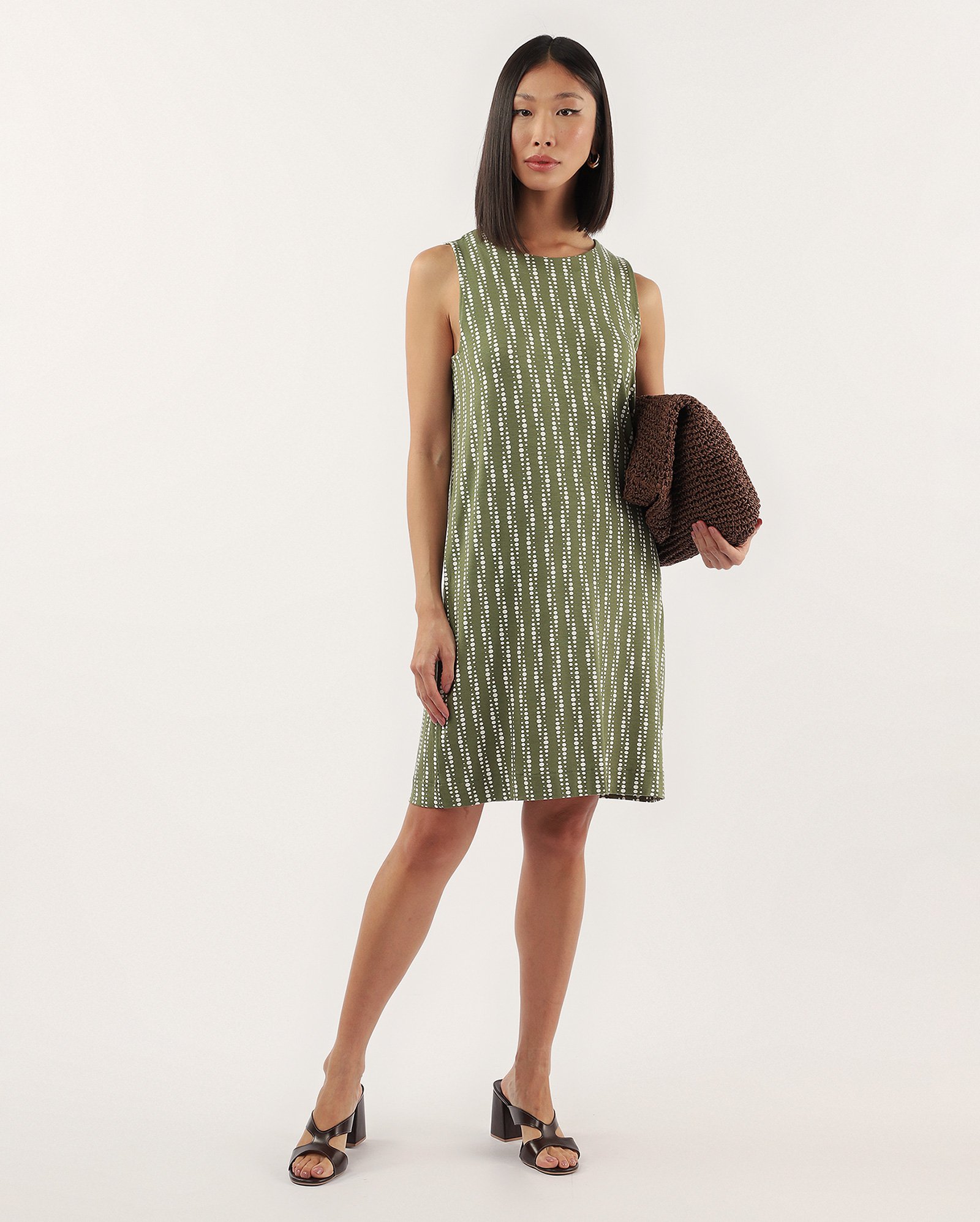 Vestido curto reto Nana com viscose poá verde | AK