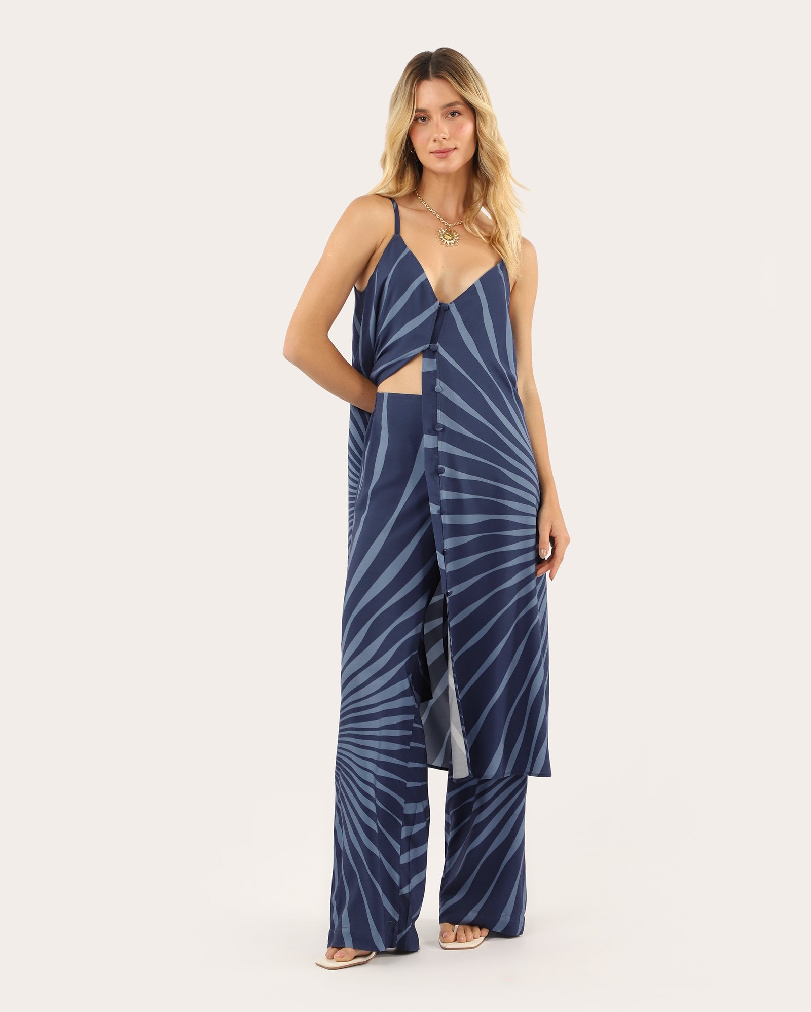 Calça feminina reta em viscose estampada - azul
