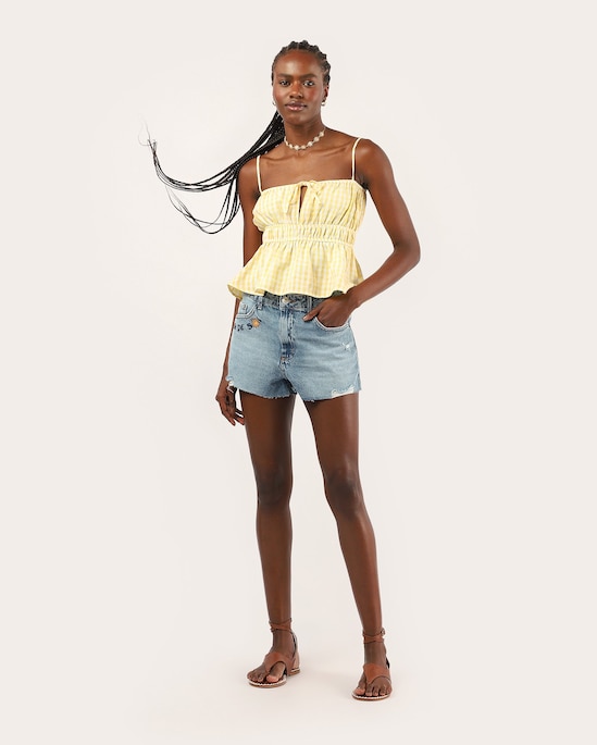 Short jeans feminino regular Feita de Sol
