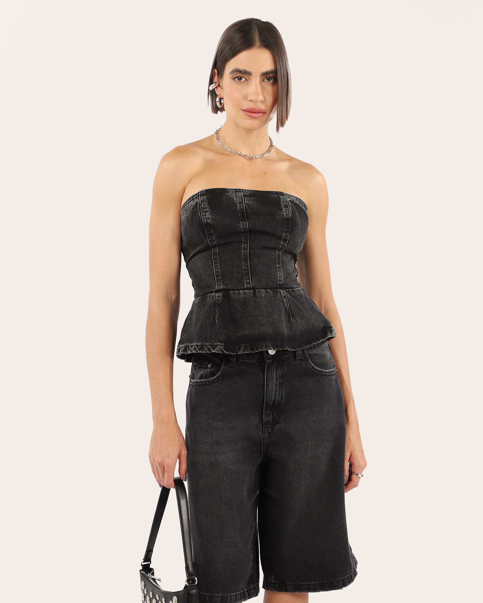 Top black jeans strapless barra peplum | Pool Jeans
