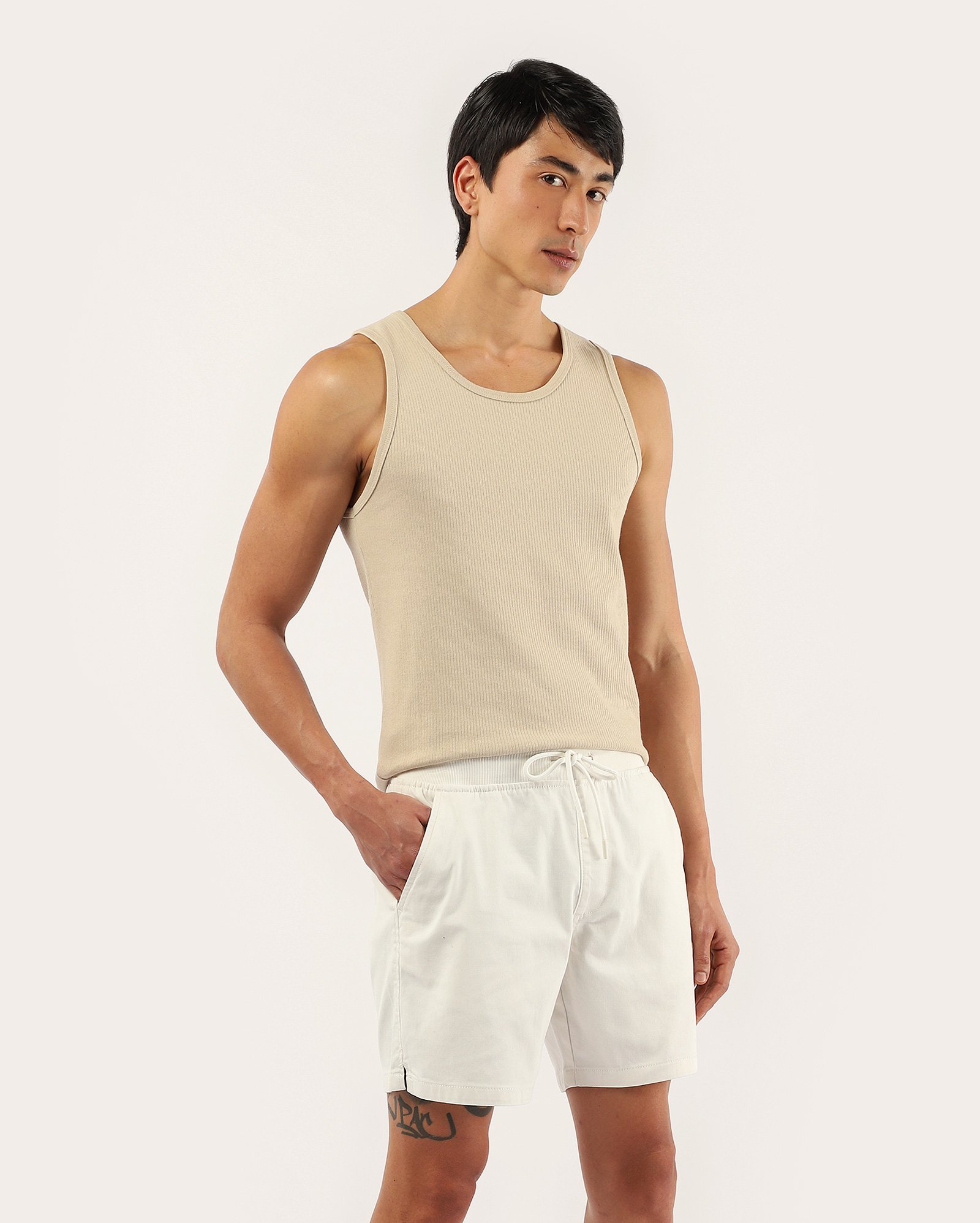 Bermuda sarja masculina reta cós elástico branca | Pool Jeans