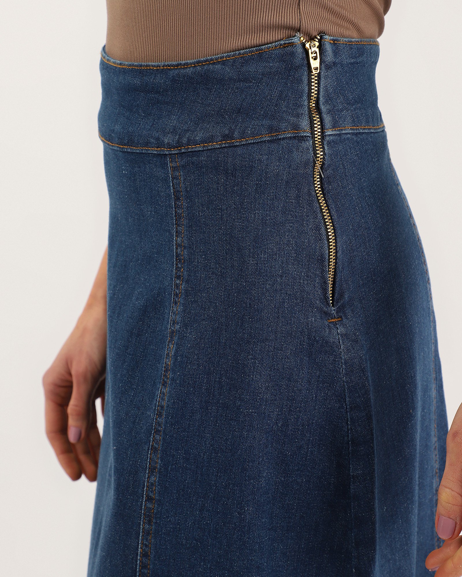 Saia jeans midi evasê cintura alta denim médio | Pool Jeans