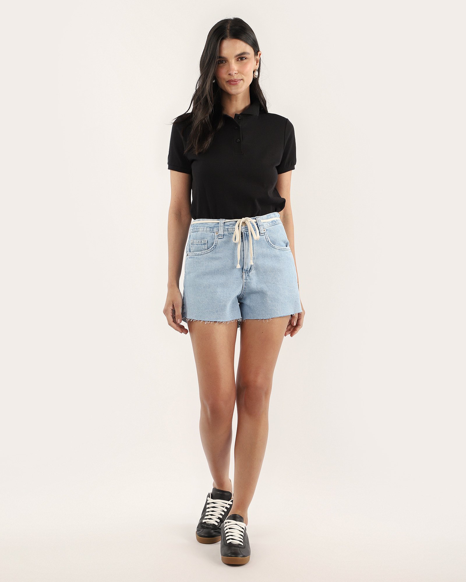 Short jeans feminino mom com amarração denim claro | Pool Jeans