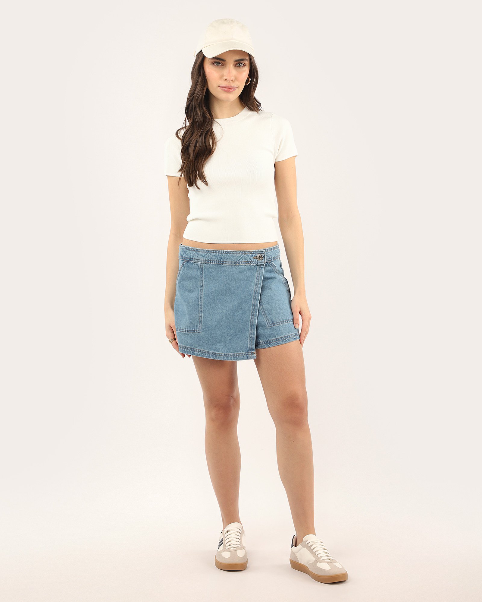 Short-saia jeans transpassado assimétrico denim médio | Pool Jeans