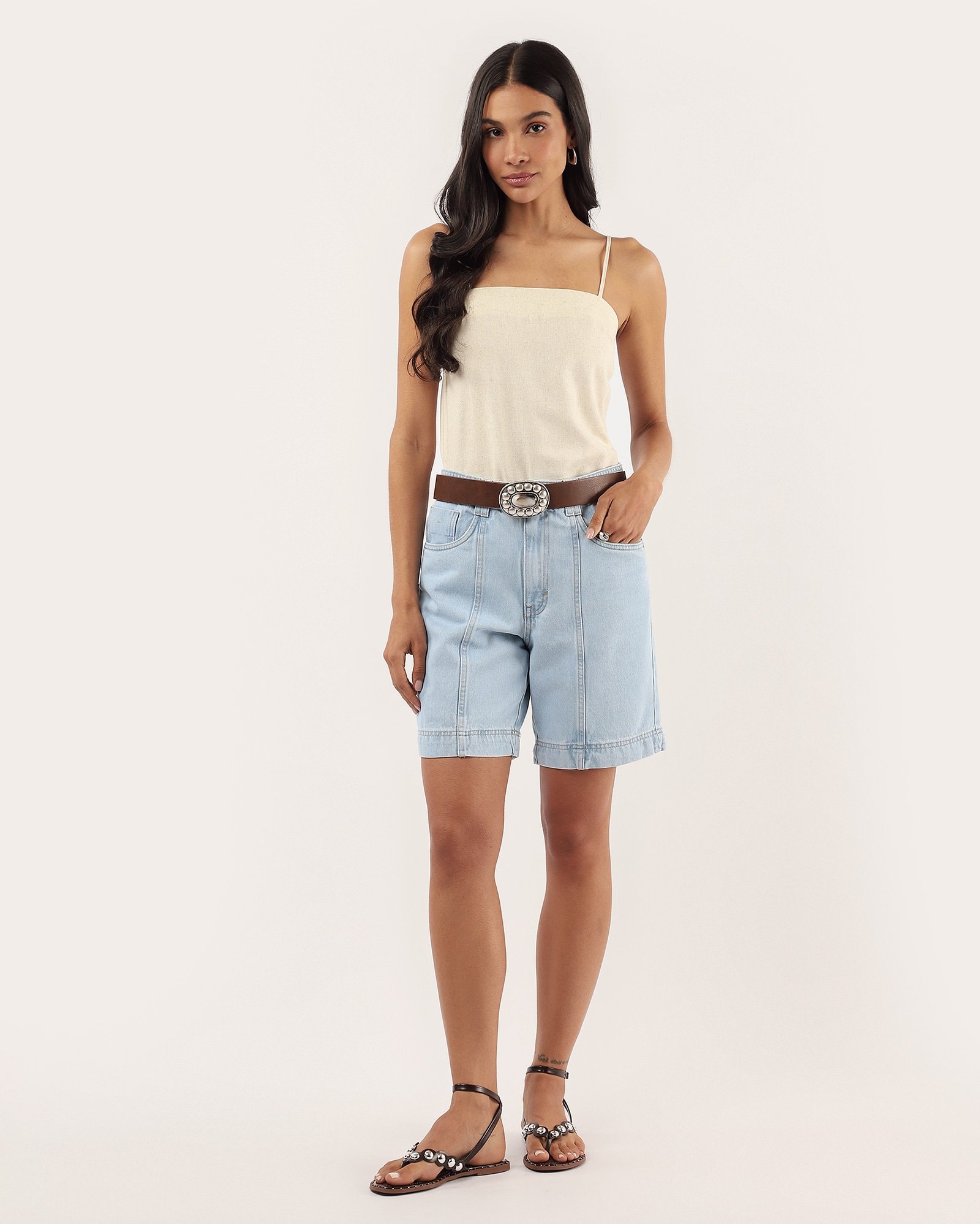 Bermuda jeans feminina reta cintura alta denim claro | Pool Jeans