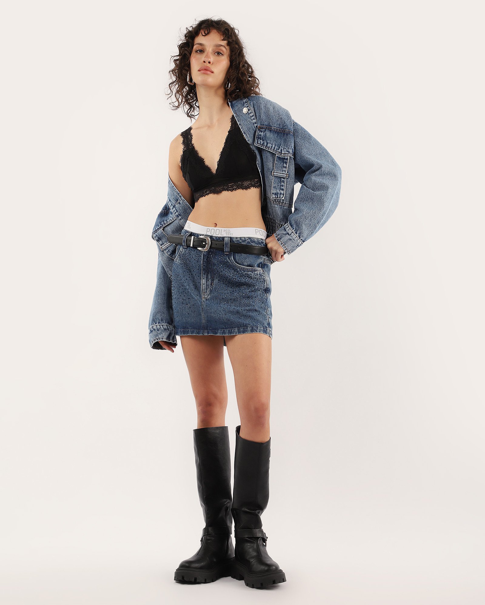 Mini saia jeans com pedrarias denim escuro | Pool Jeans