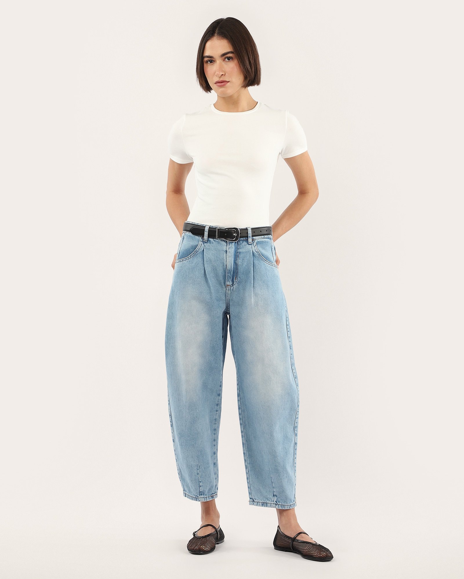 Calça jeans feminina barrel cintura média denim médio | Pool Jeans