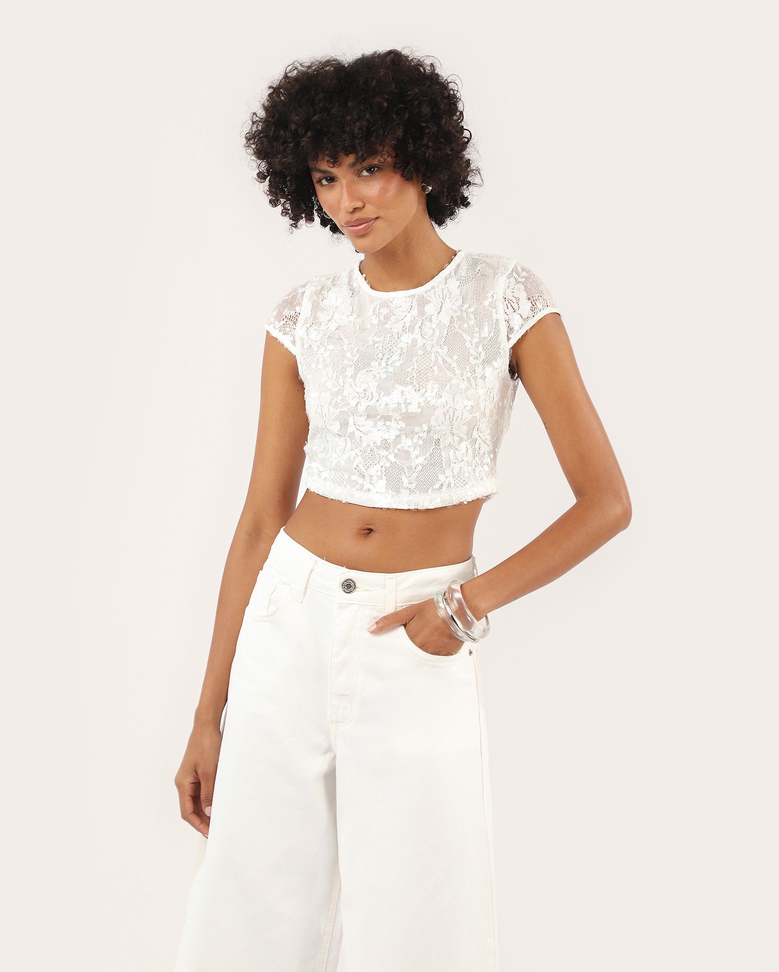 Blusa cropped rendada com paetê - branca