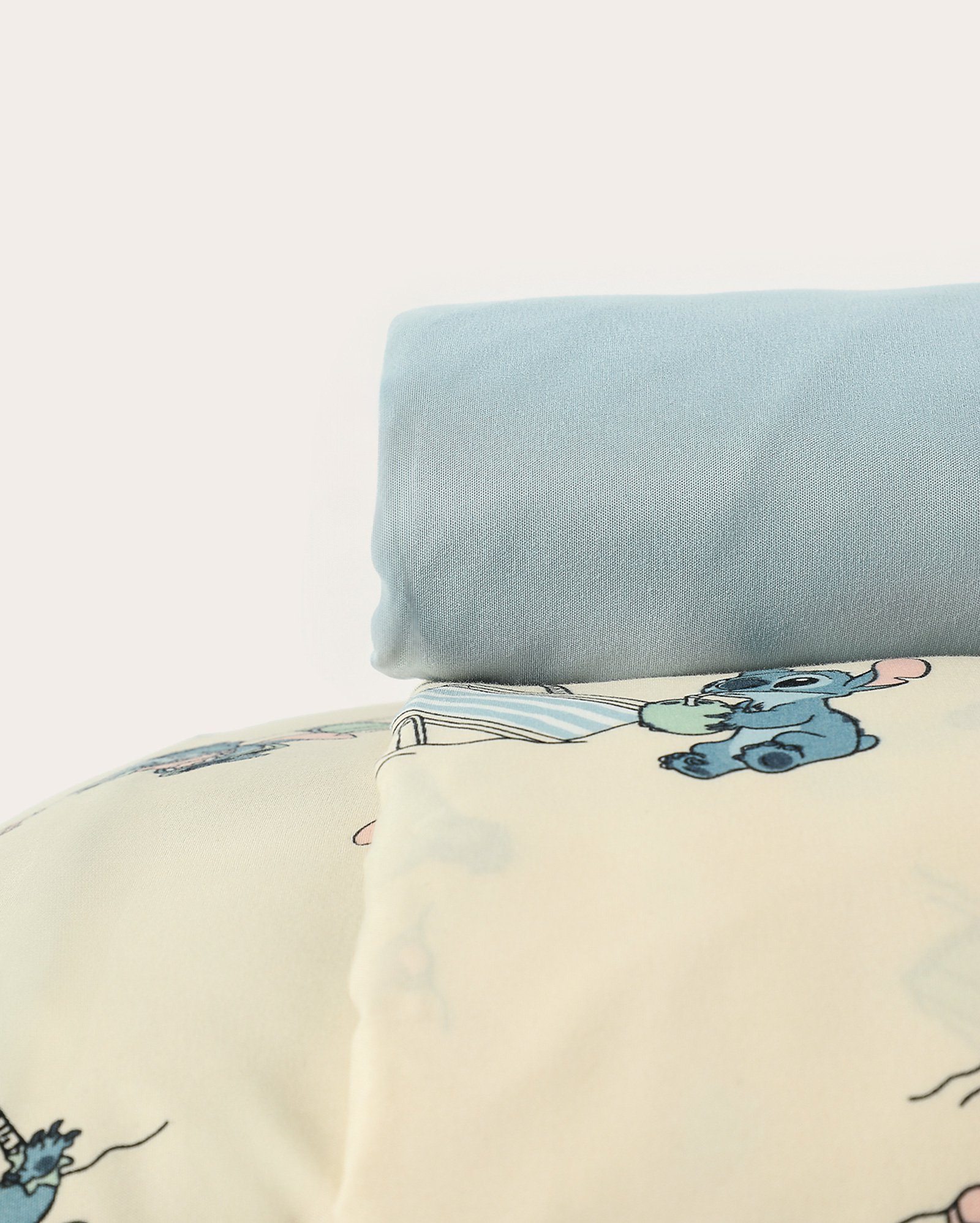Jogo de cama solteiro 3 peças soft touch Stitch multicor | Disney
