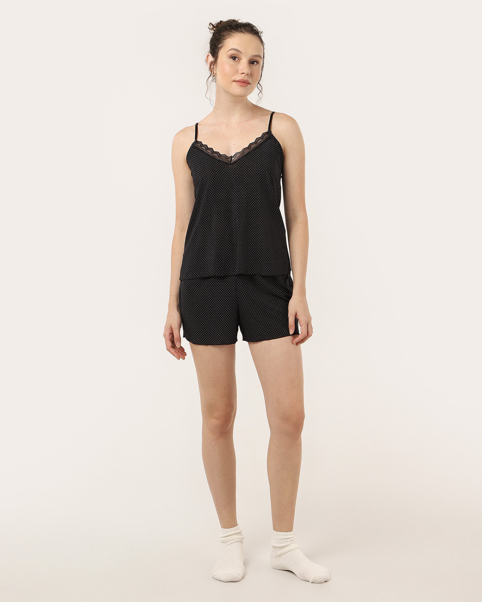 Short doll rendado poá preto | Riachuelo