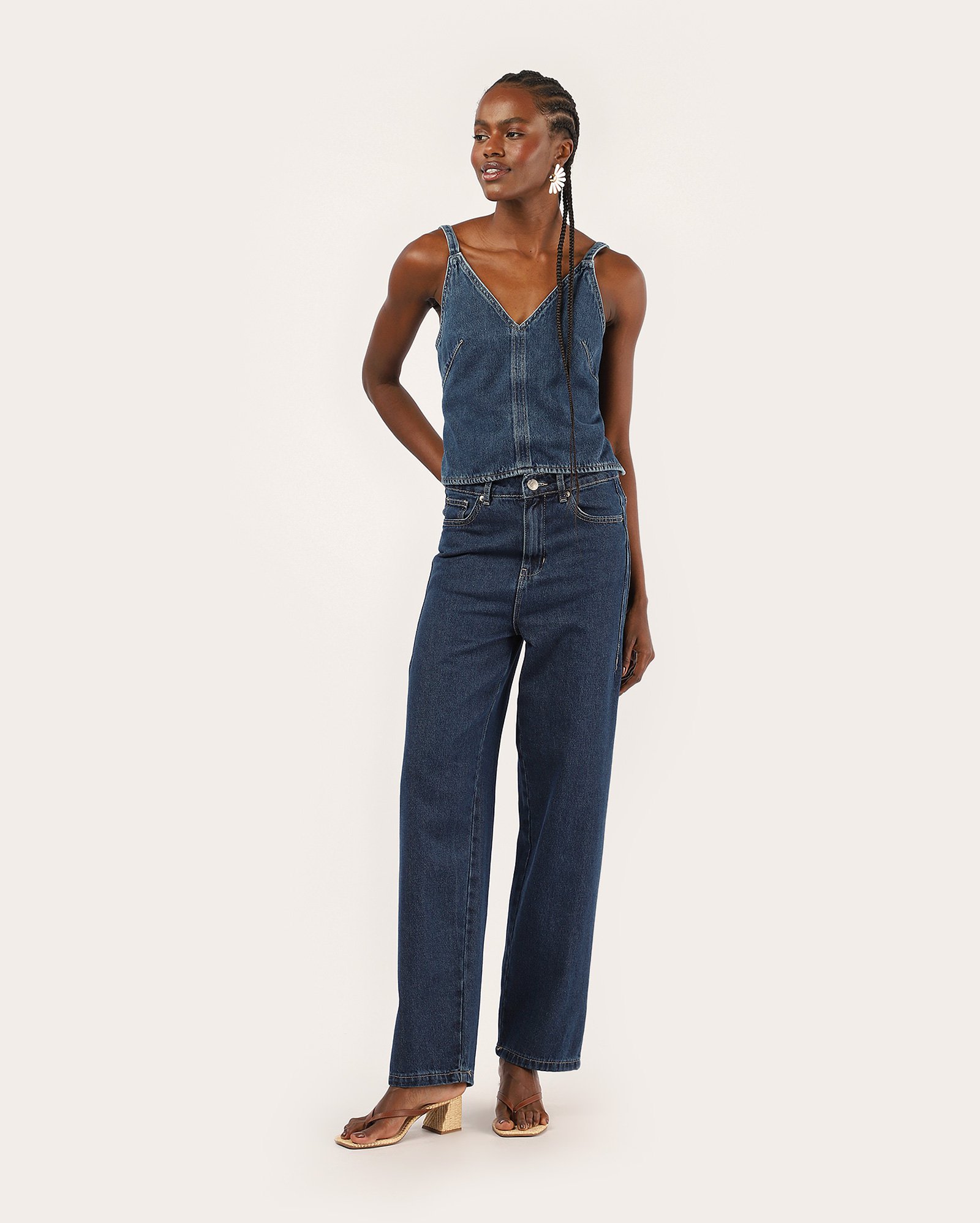 Calça jeans feminina reta cintura média - denim escuro | Pool Jeans