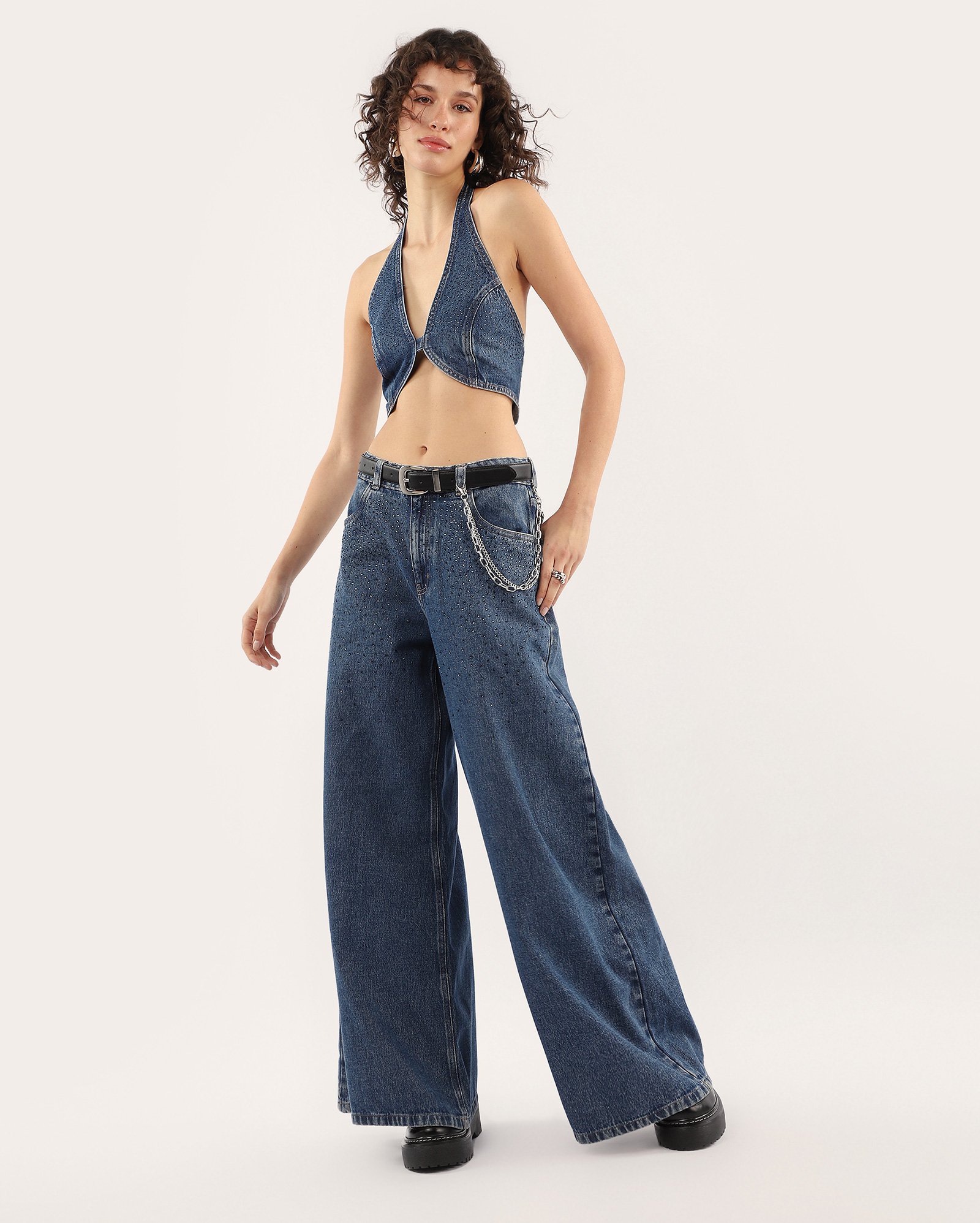 Calça jeans feminina palazzo com pedrarias denim escuro | Pool Jeans