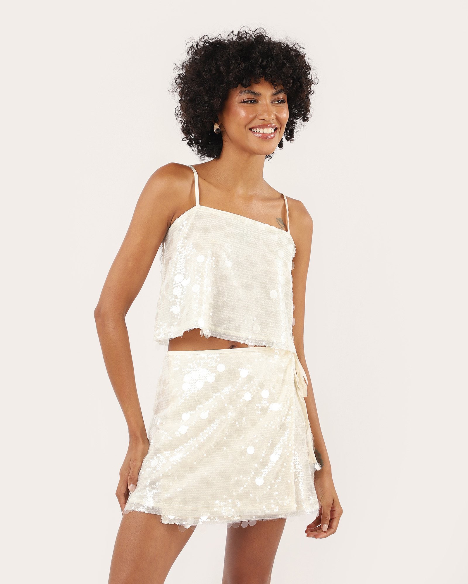 Regata cropped em paetê - off-white