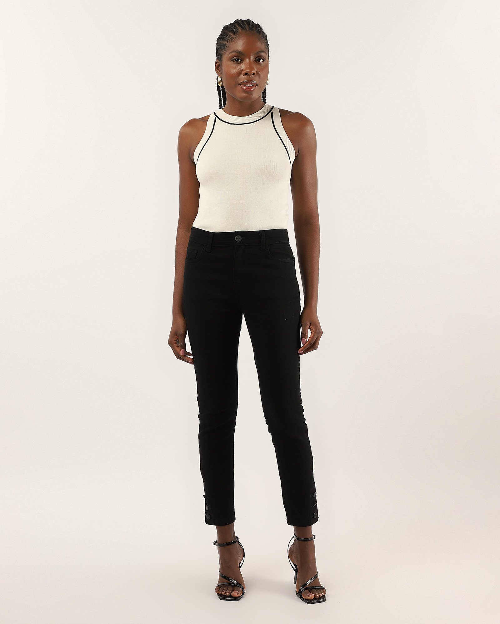 Calça black jeans feminina skinny cintura alta com botões na barra | Pool Jeans