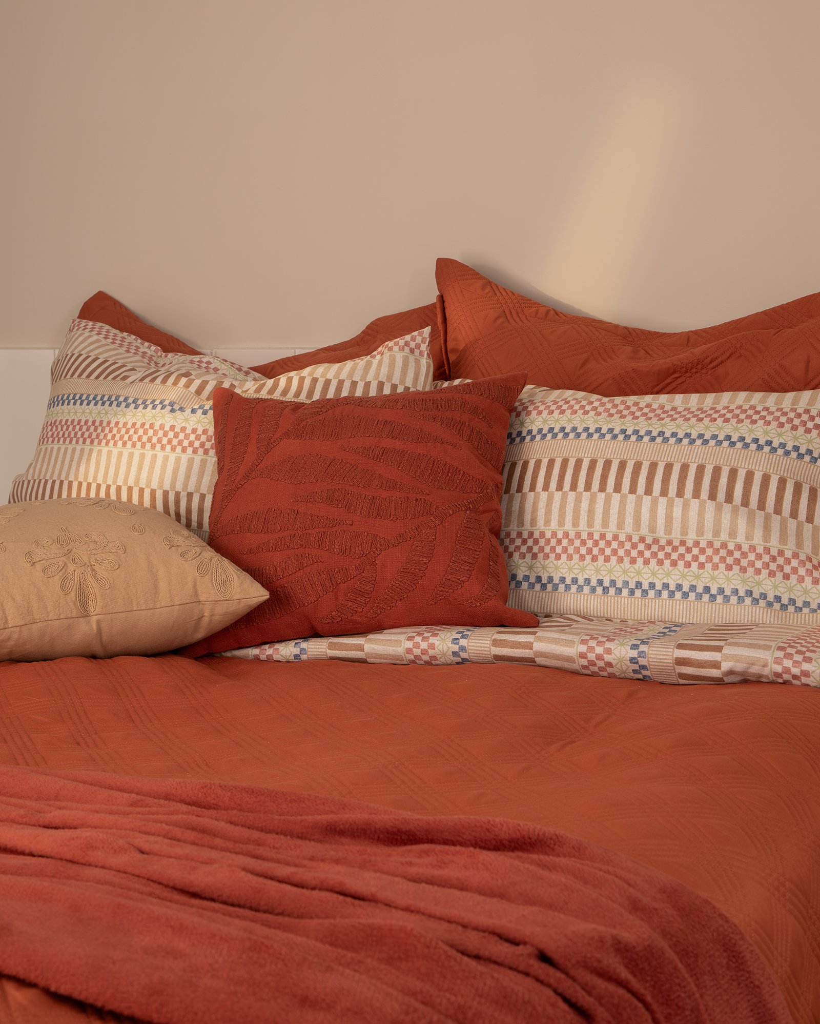 Jogo de cama casal 4 peças microfibra Melina bege | Casa Riachuelo