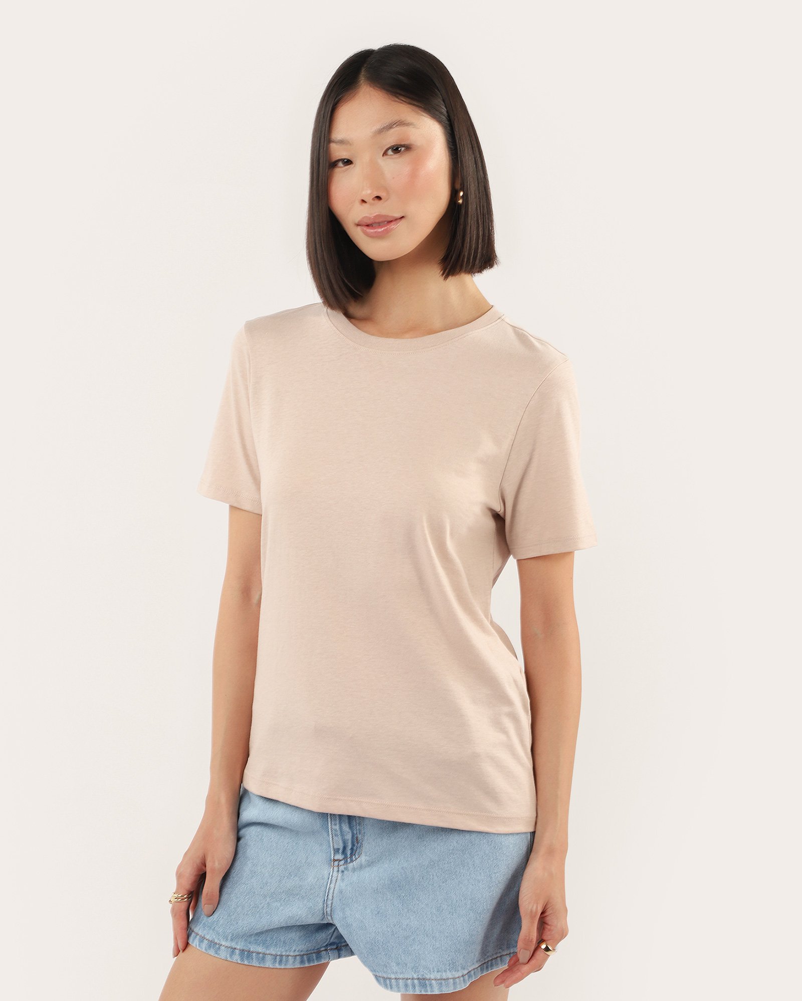 Camiseta feminina básica algodão peruano - Bege — foto 3