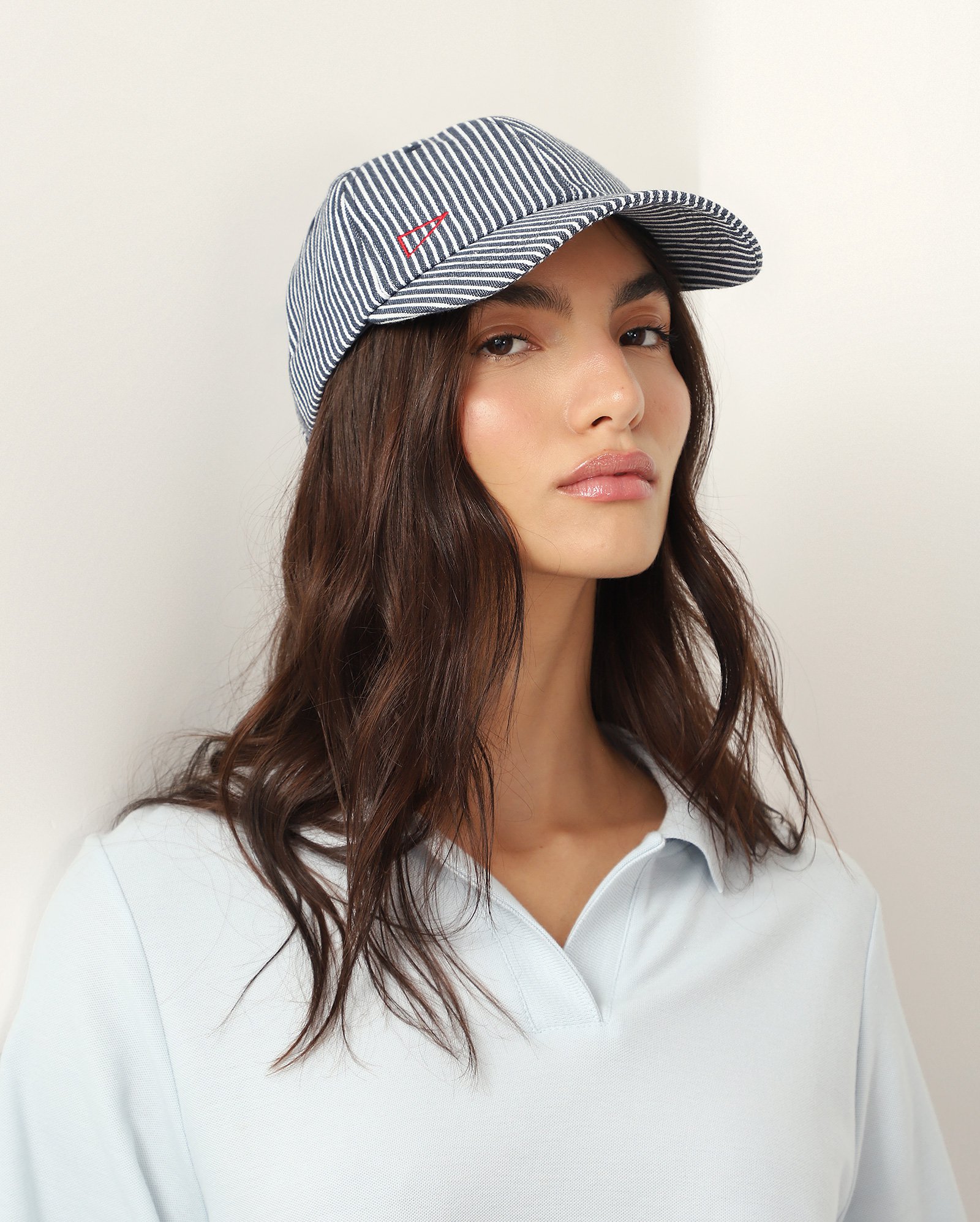 Boné feminino aba curva listrado - Azul Escuro | Pool Jeans
