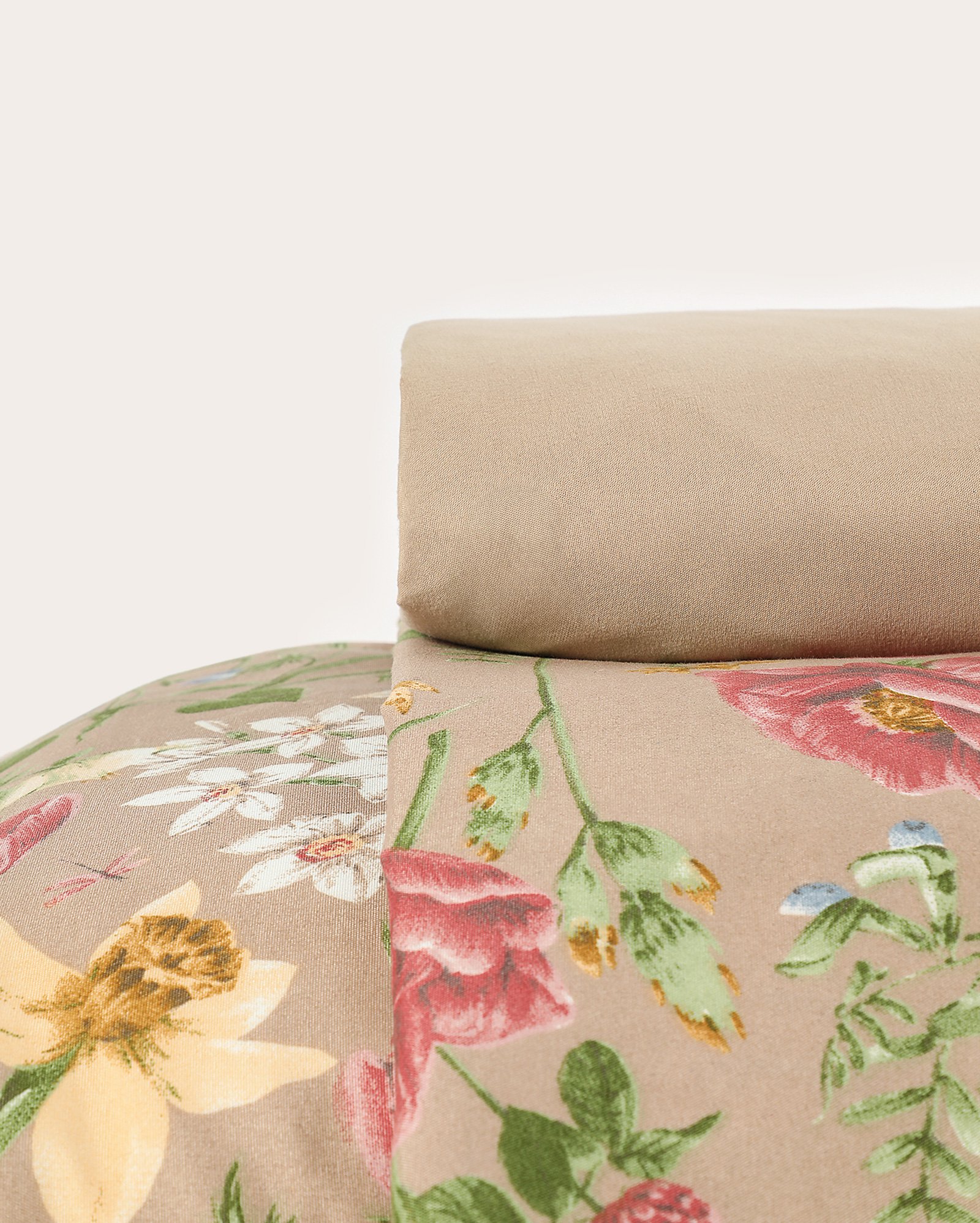 Jogo de cama queen 4 peças soft touch Alana Rosa bege | Casa Riachuelo