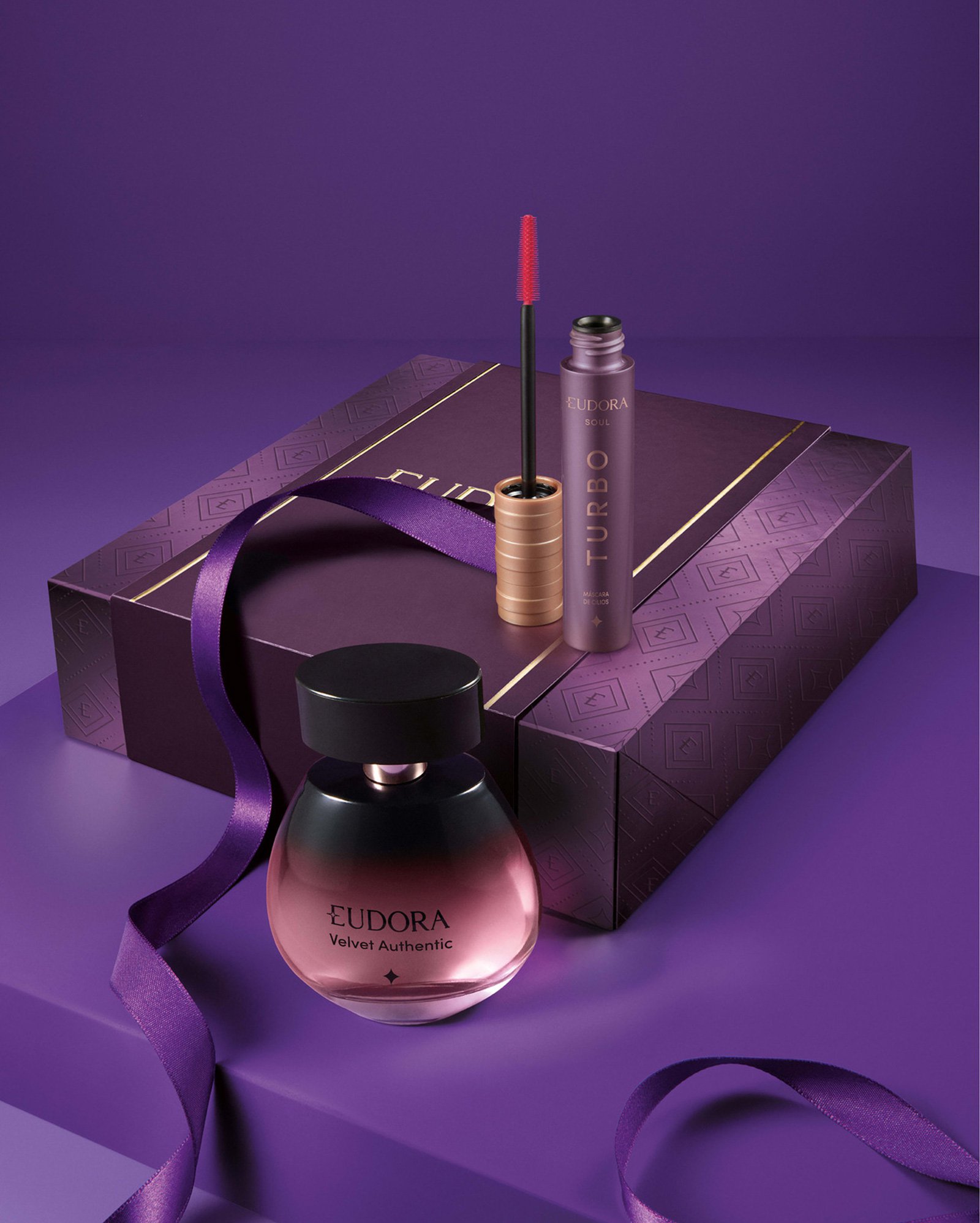 Kit colônia feminina Velvet Authentic 100ml + máscara de cílios Turbo Soul 10g | Eudora