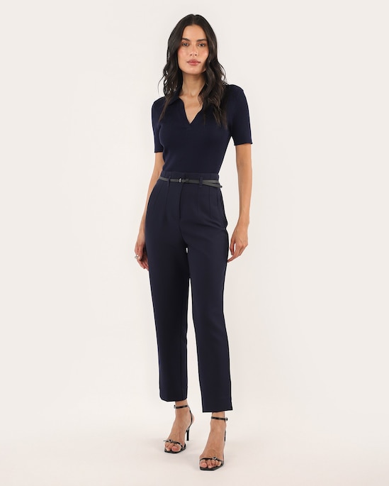 Calça feminina alfaiataria Luka com cinto e pregas