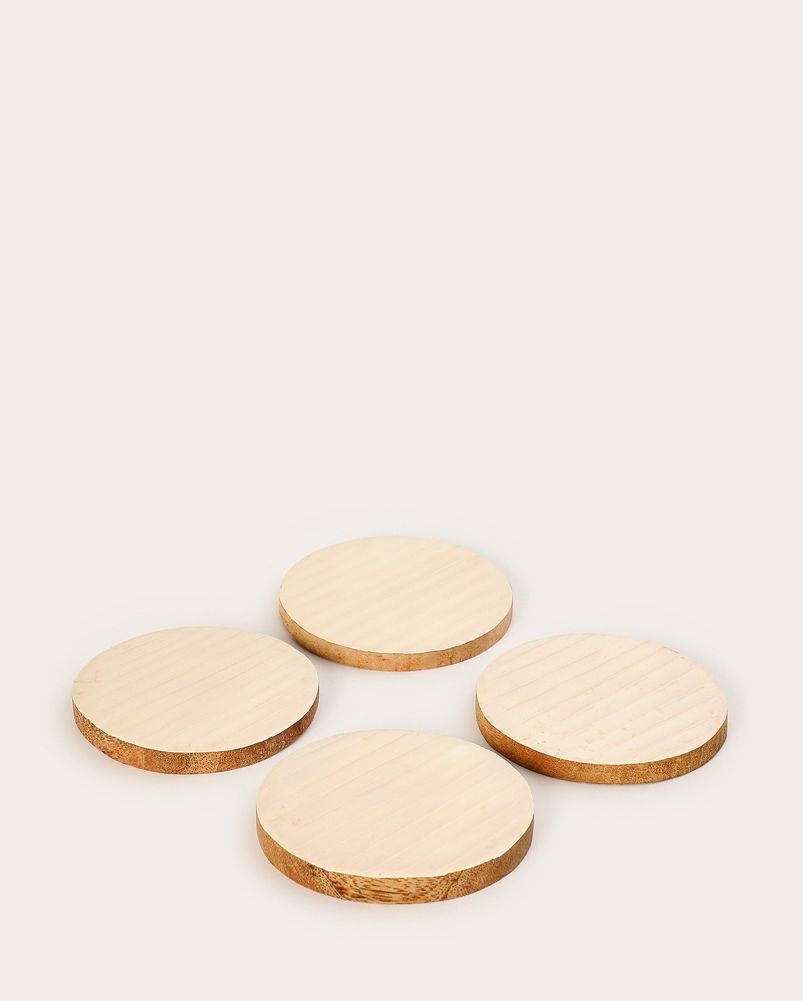 Kit porta-copos 4 peças madeira Oscar 10cm - bege | Casa Riachuelo