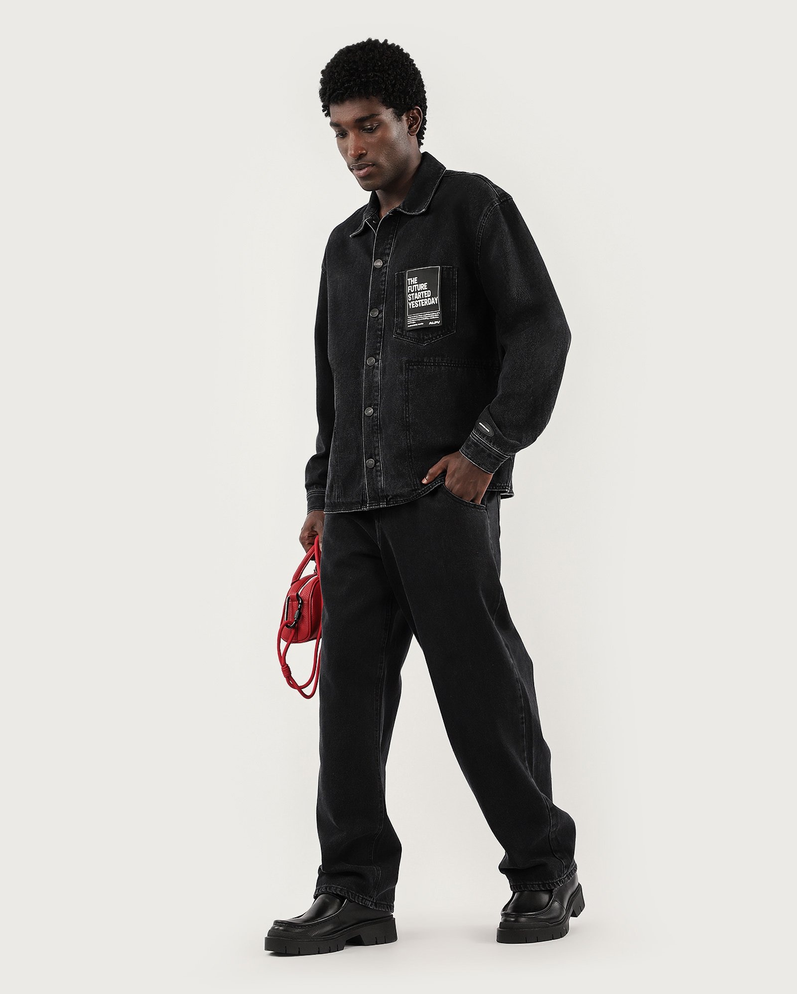 Camisa black jeans masculina boxy | Alexandre Pavão + Pool