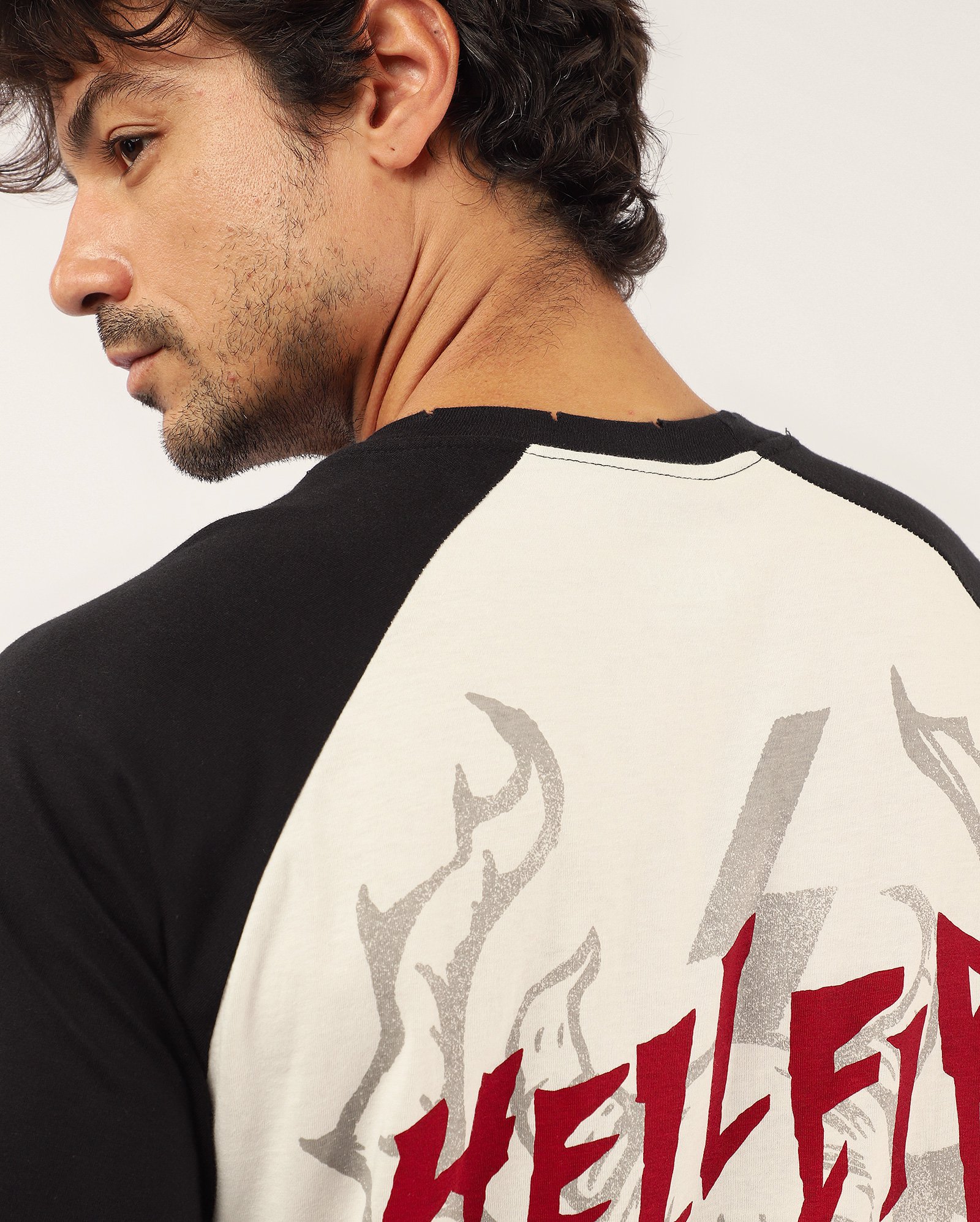 Camiseta masculina relaxed Starnger Things - off-white | Netflix — foto 4