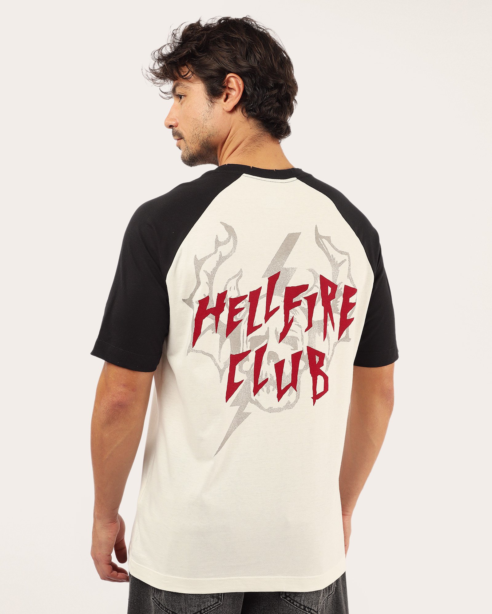 Camiseta masculina relaxed Starnger Things - off-white | Netflix — foto 5